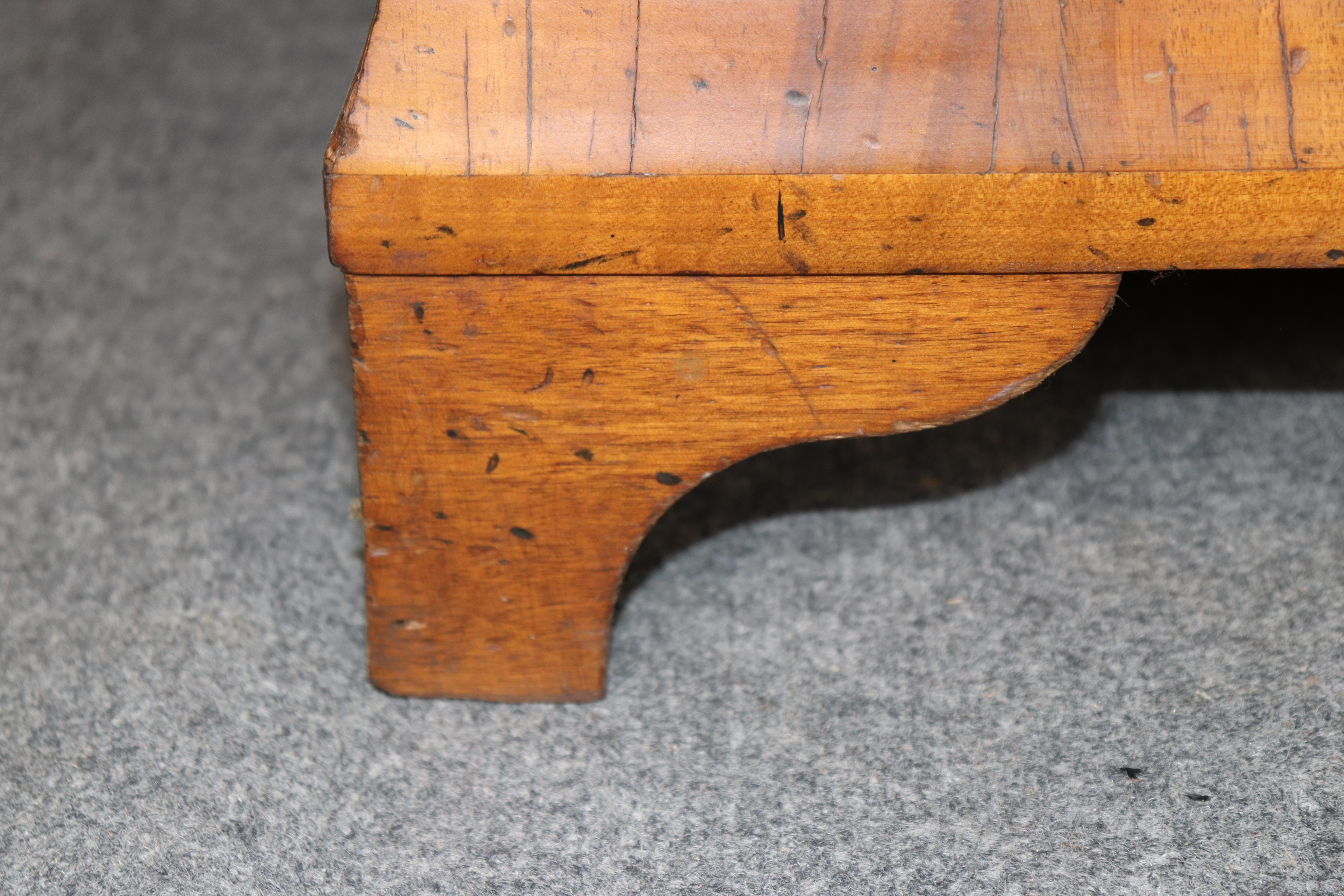 Petit bureau secrétaire italien ancien en bois de fruitier C. C. 1930 en vente 7