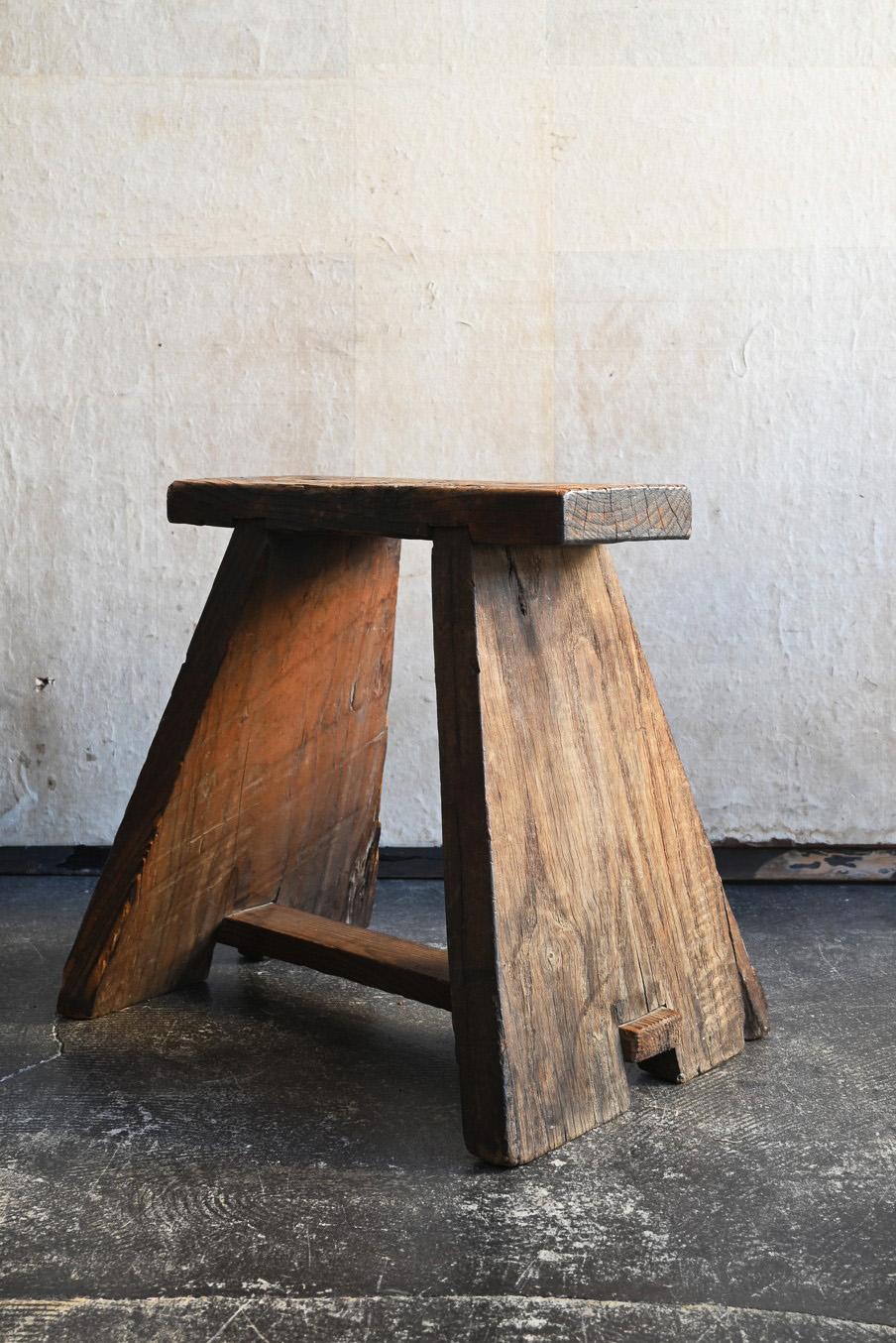 Small antique Japanese wooden stool / 1900-1920 / Tasteful chair 7