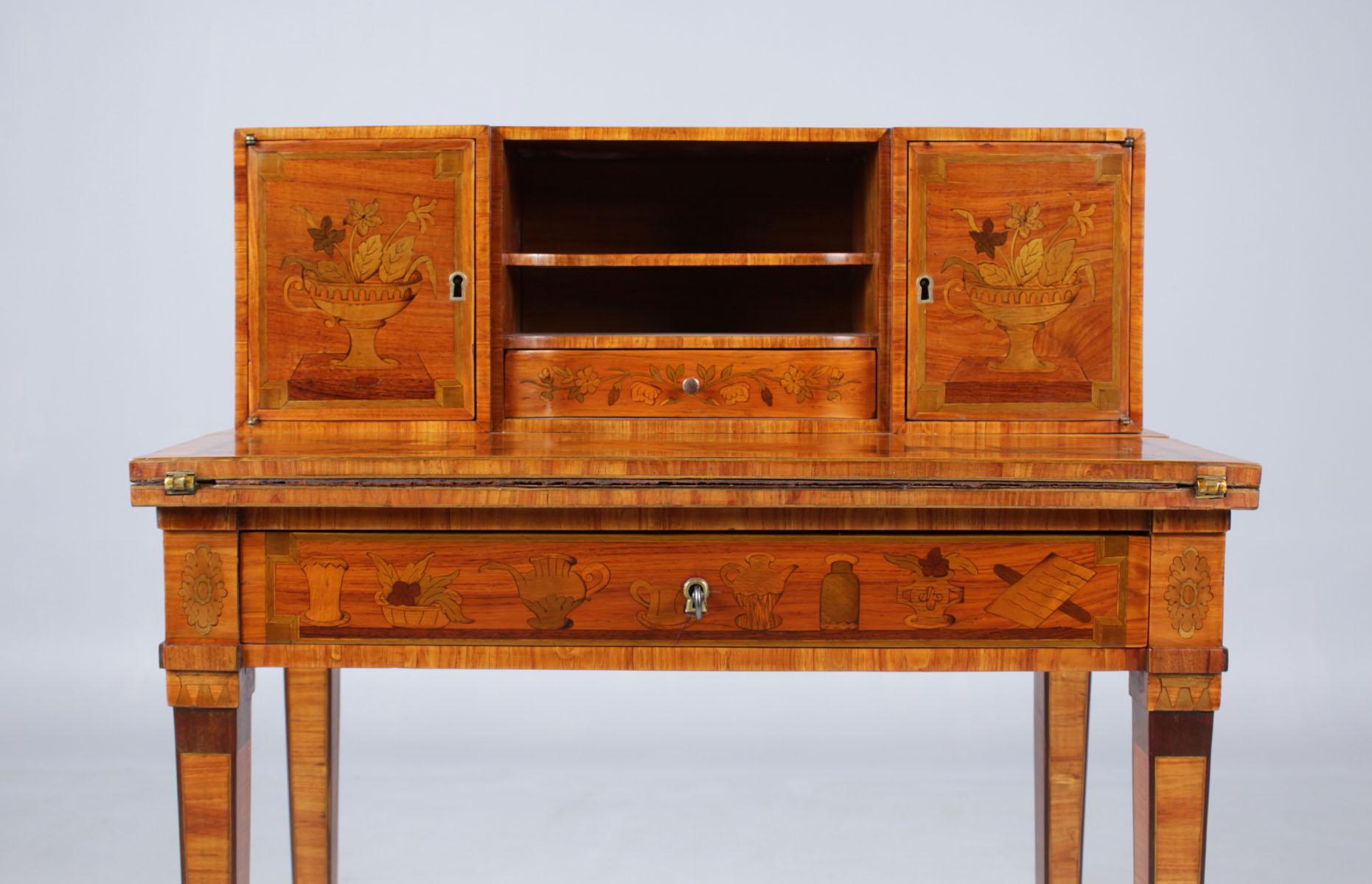 Marqueterie Petit bureau ancien pour dames, secrétaire, dit Bonheur Du Jour, circa 1870