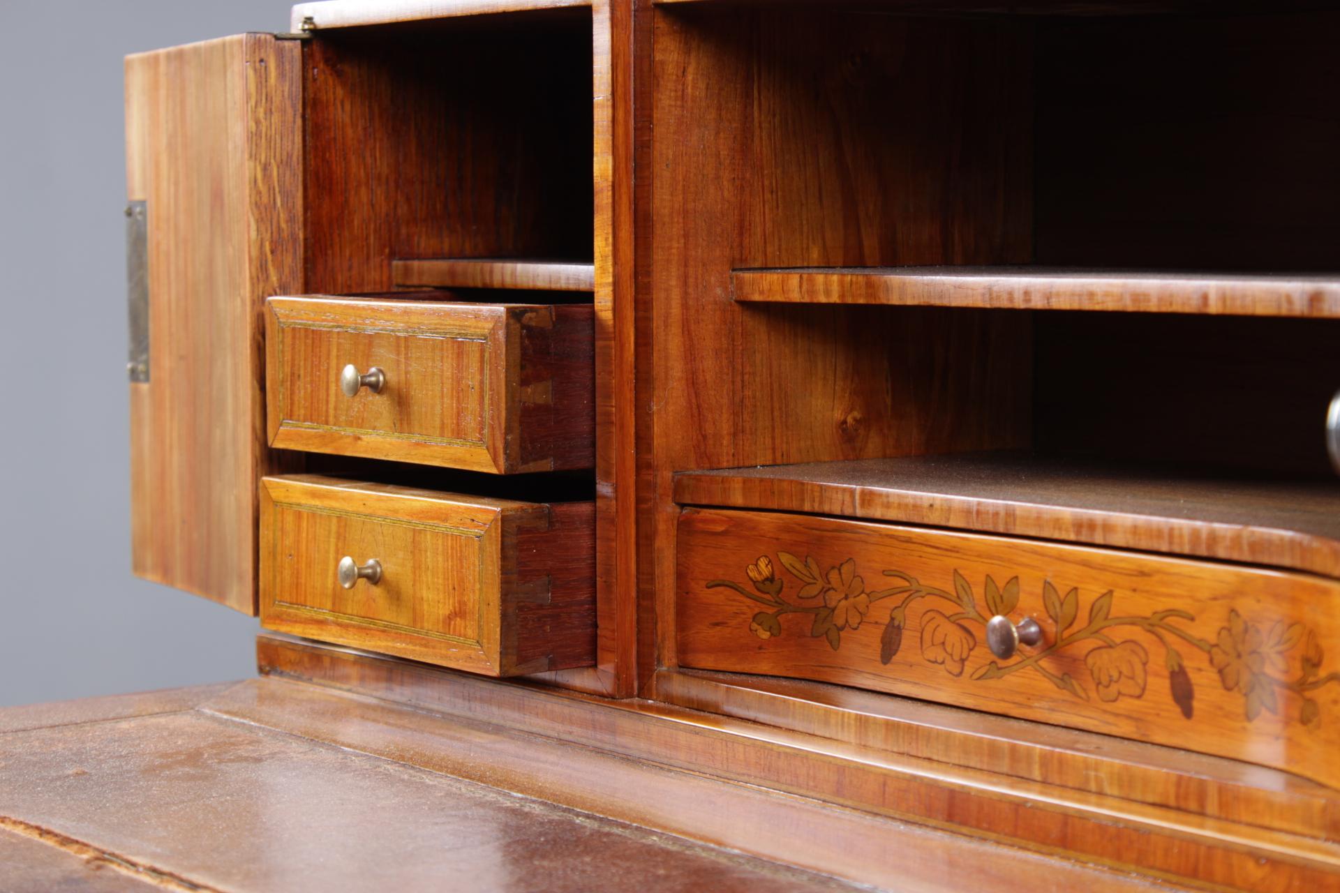 Fruitiers Petit bureau ancien pour dames, secrétaire, dit Bonheur Du Jour, circa 1870