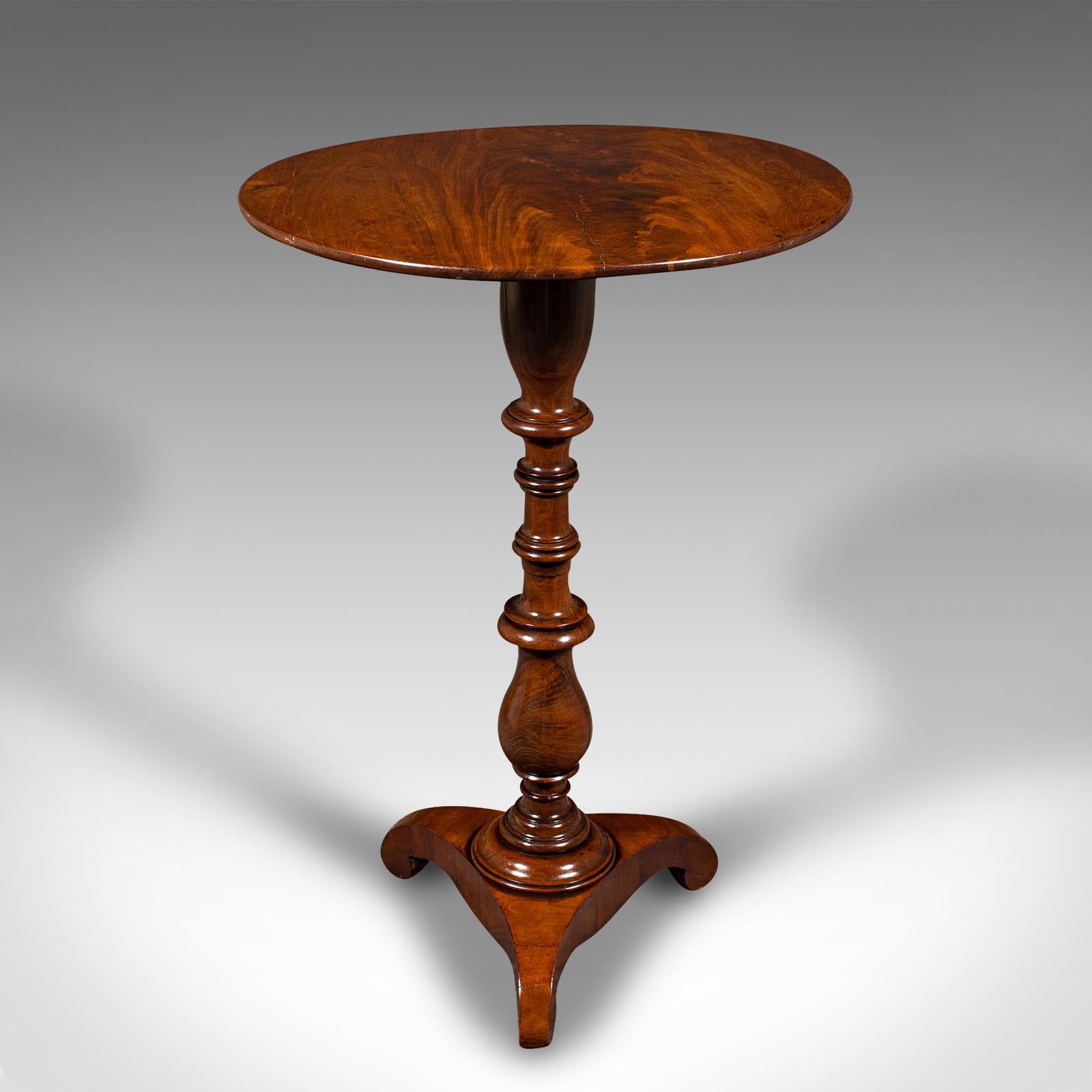 Small Antique Lamp Table, English, Flame, Wine, Occasional, Regency, Circa 1820 In Good Condition In Hele, Devon, GB