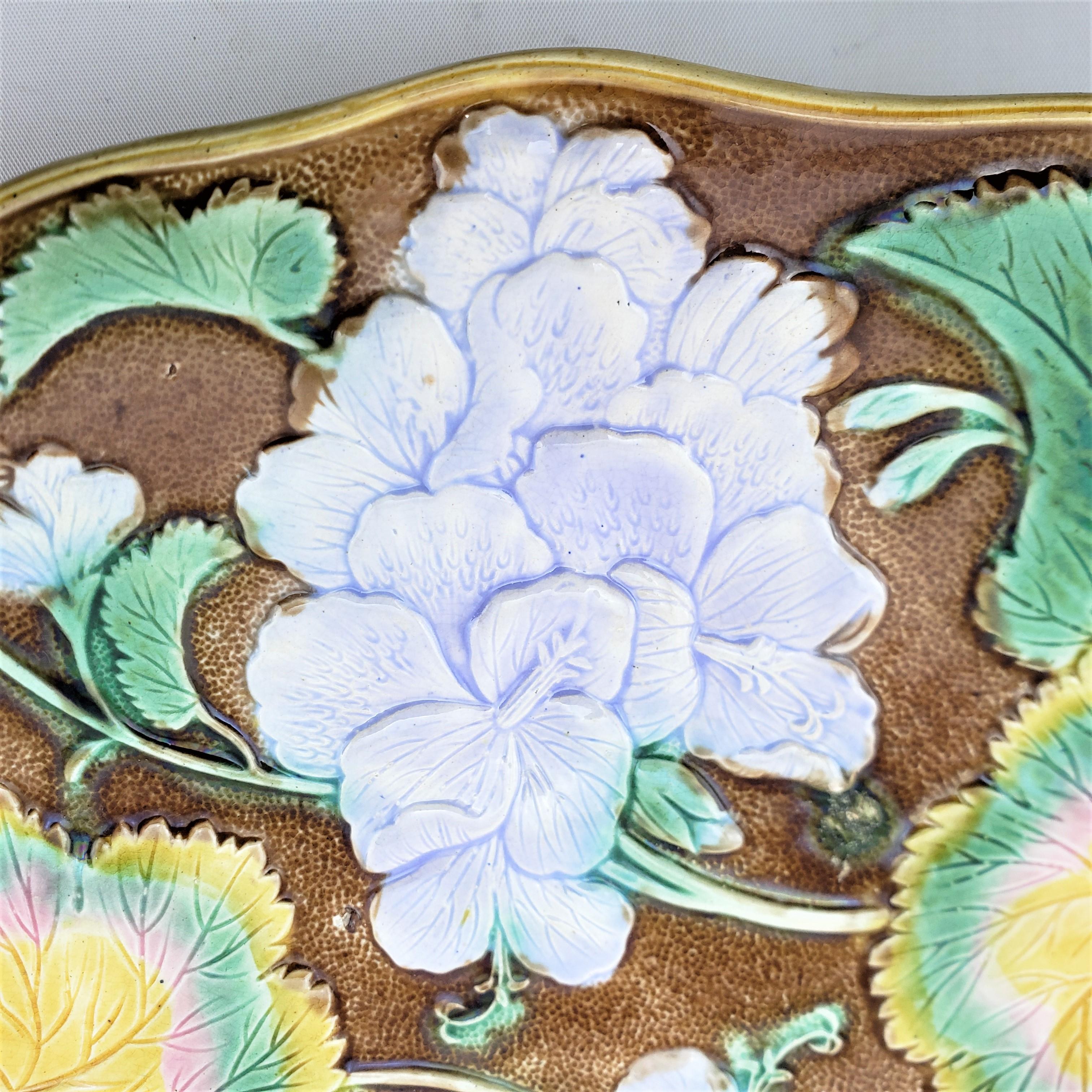 Small Antique Majolica Serving Dish or Platter with Leaf & Flower Decoration For Sale 4