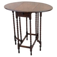 Small Antique Oak Gateleg Table With Bobbin Turned Supports. English, C.1910