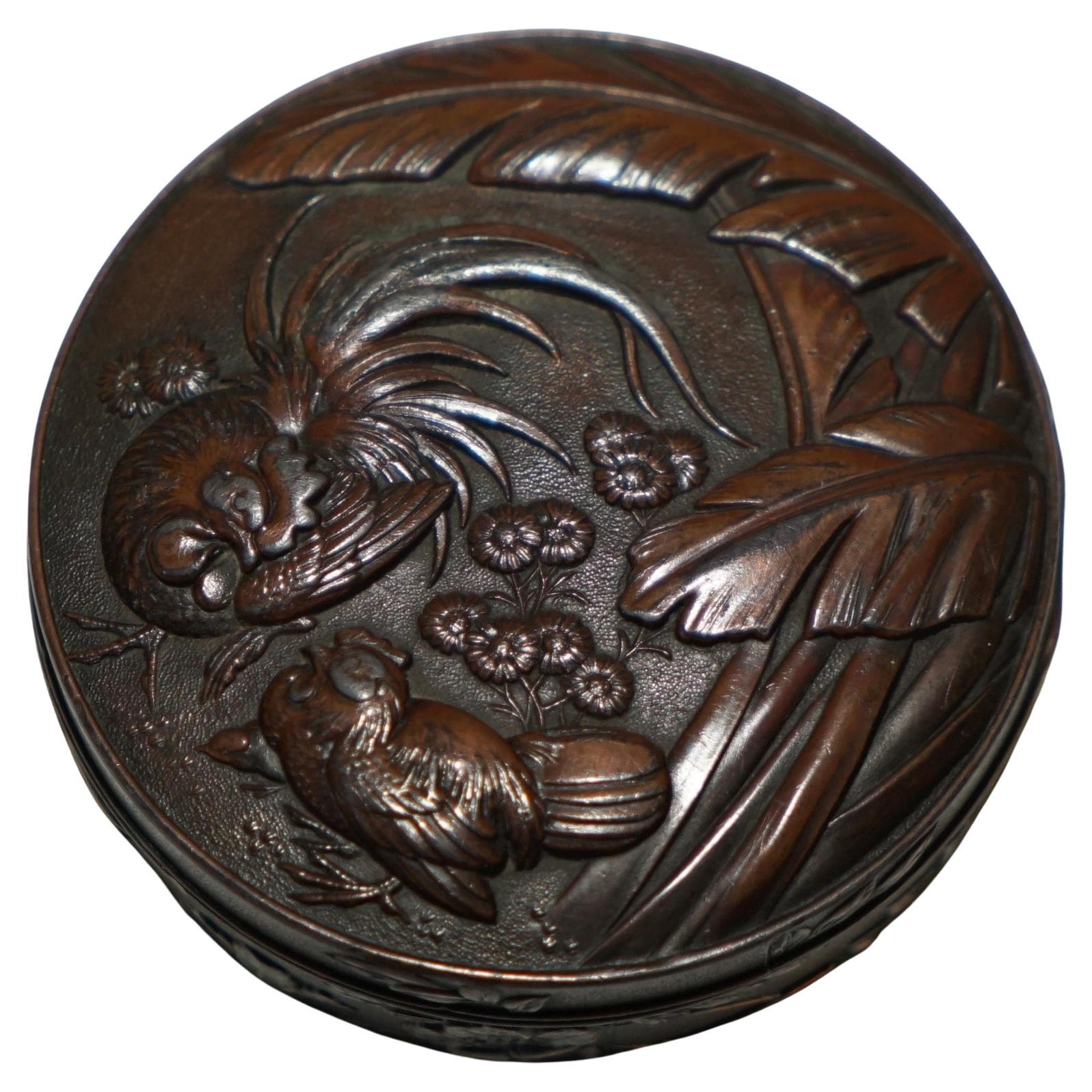 SMALL ANTIQUE ORIENTAL COPPER & BRONZE REPOUSSE JEWELLERY BOX DEPICTING CHICKENs For Sale