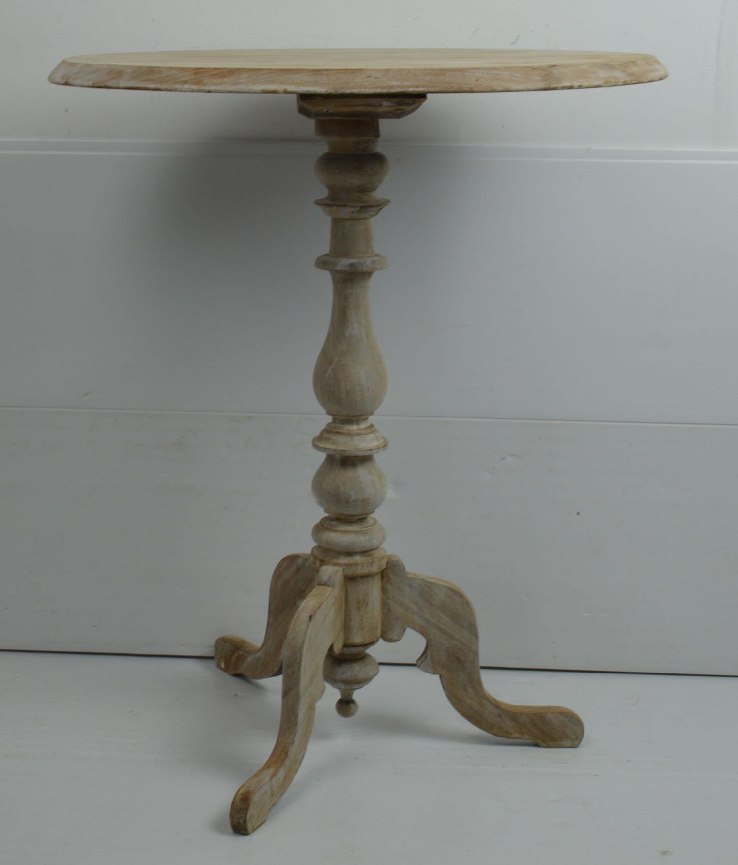Small Antique Oval Bleached Mahogany Side Table, English, 19th Century In Good Condition In St Annes, Lancashire