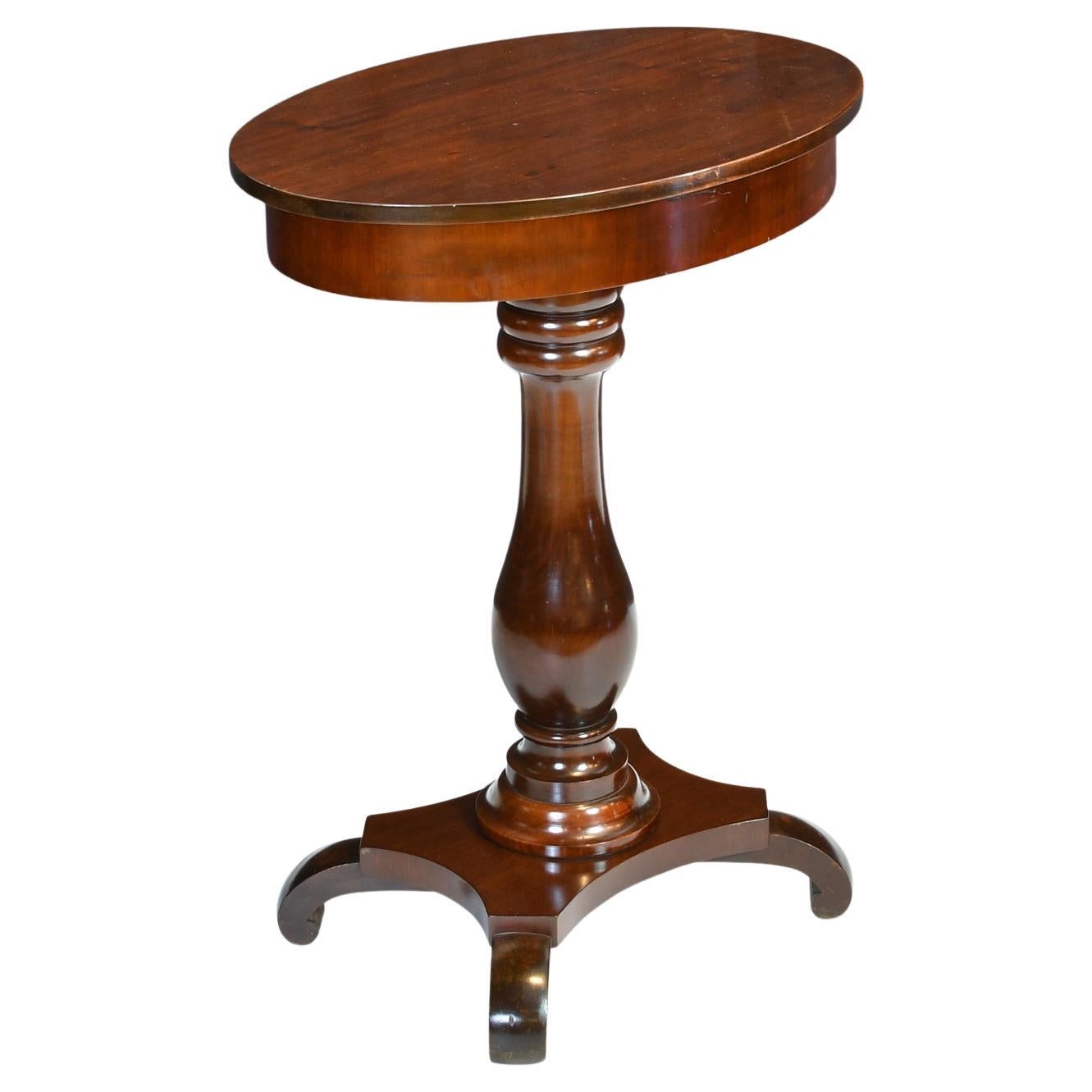 Small Antique Oval Pedestal Table or Work Table in Dark-Stained Mahogany In Good Condition For Sale In Miami, FL
