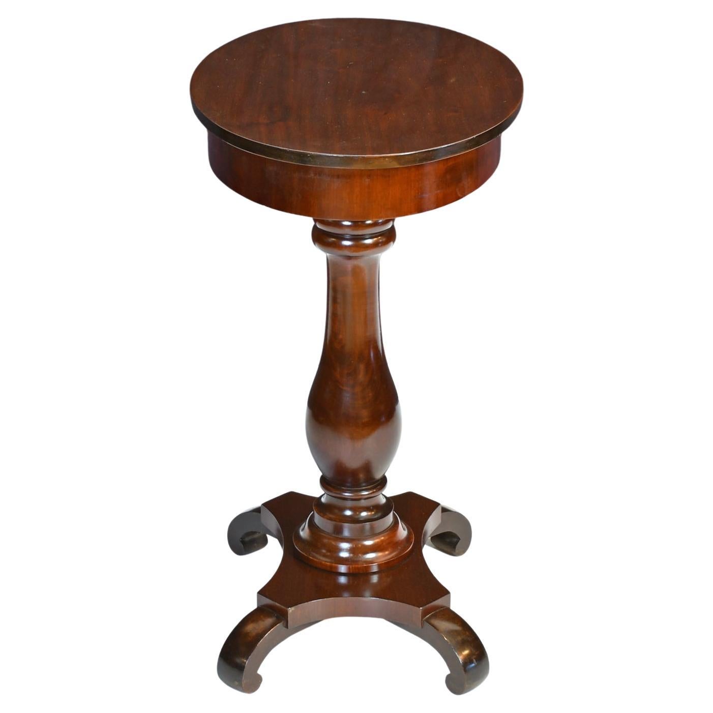 Small Antique Oval Pedestal Table or Work Table in Dark-Stained Mahogany For Sale 2