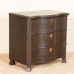 Petite commode ou table de nuit ancienne peinte, Suède