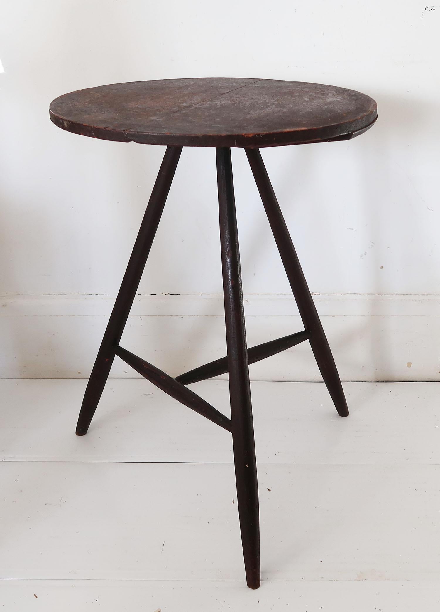 Fabulous small round table. Original ox-blood colour paint.

On pine.

Very honest piece. Most likely Welsh

Totally original patina

I particularly like the unusual angle of the legs.










 