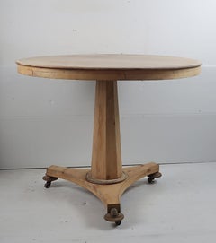 Petite table ronde de style palladien ancien en acajou blanchi et pin