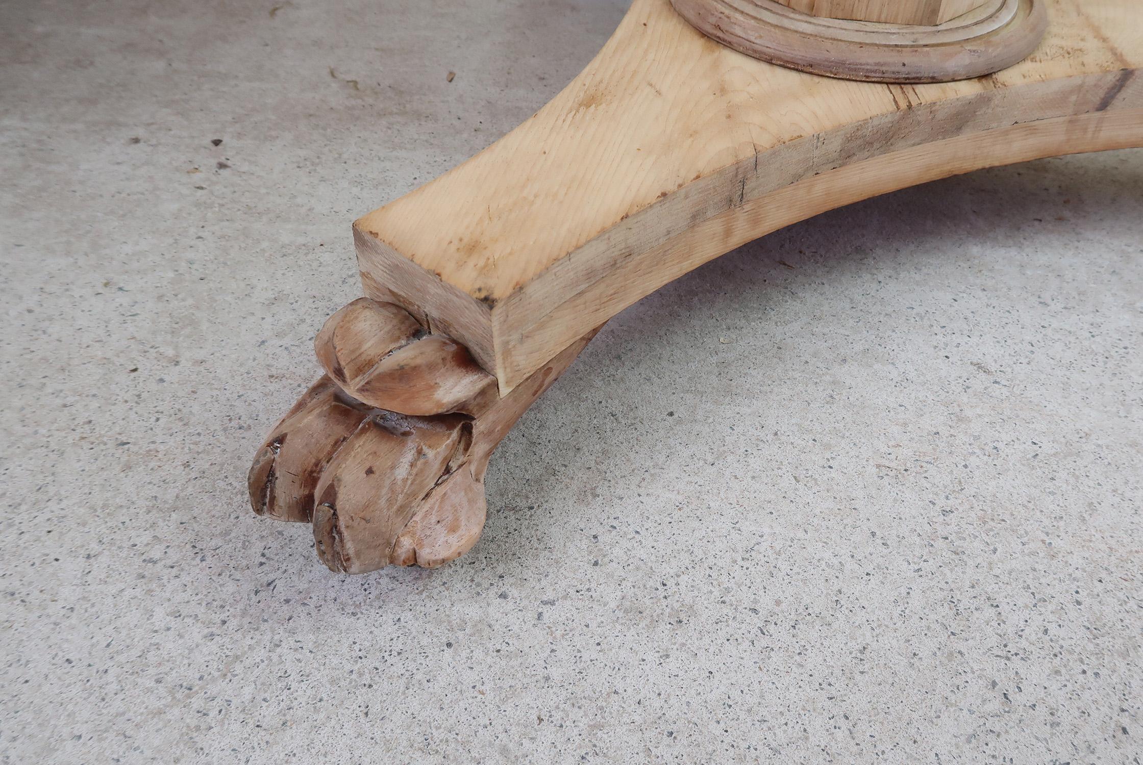 Legno Piccolo tavolo rotondo sbiancato in stile palladiano, inglese, C.I.C. in vendita