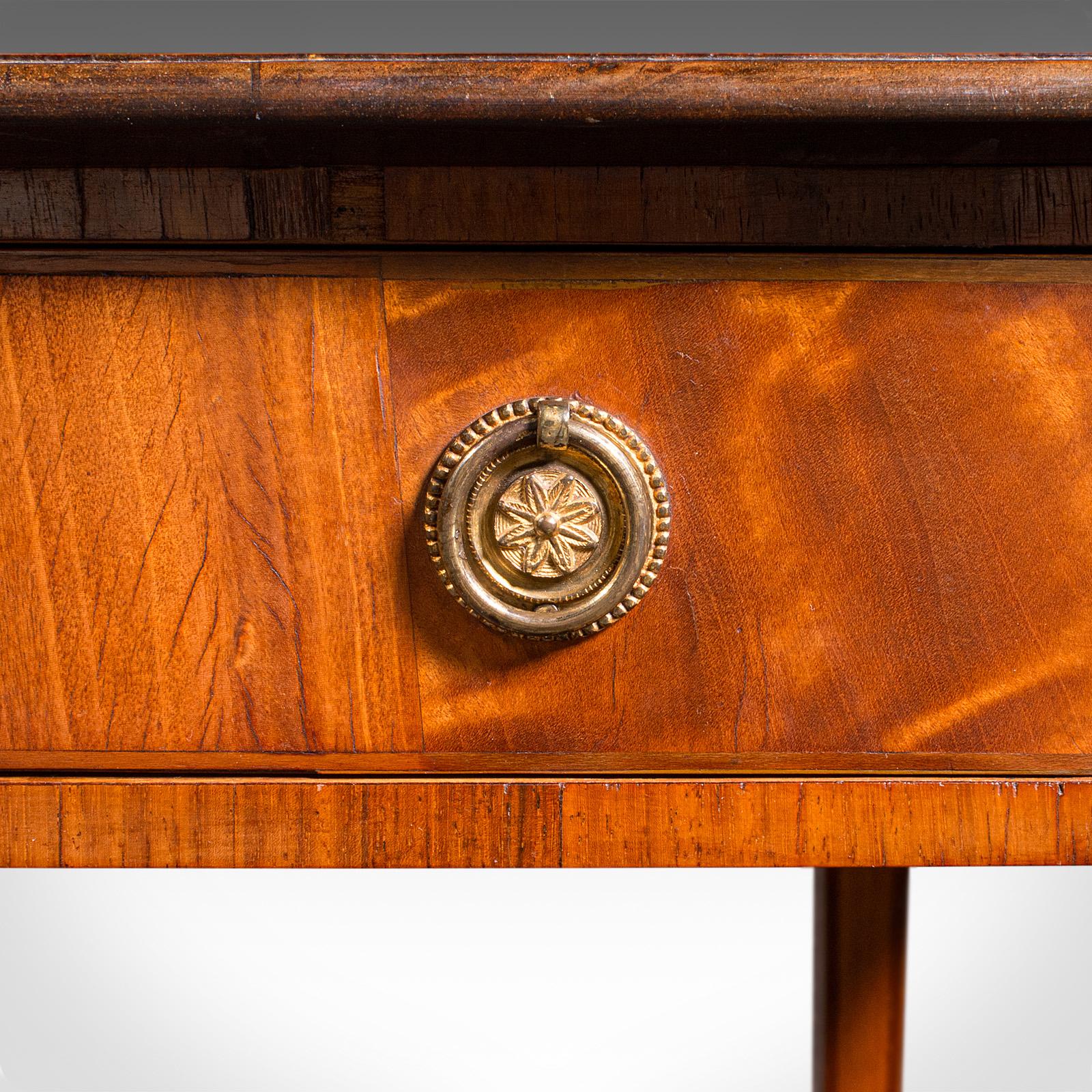 Petite table ancienne Pembroke, bois de satin anglais, occasionnelle, Williamson, Regency en vente 6