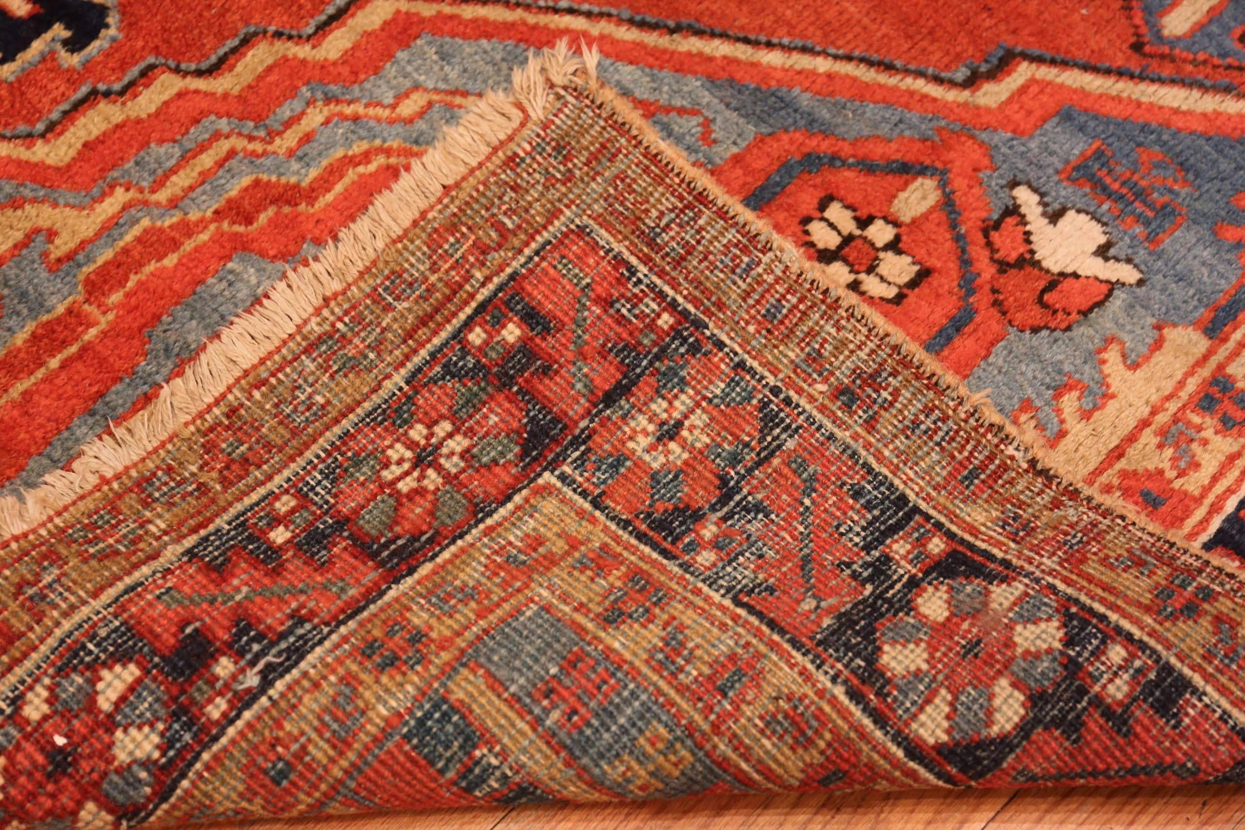 Small Antique Persian Heriz Rug. Size: 6 ft 5 in x 8 ft 3