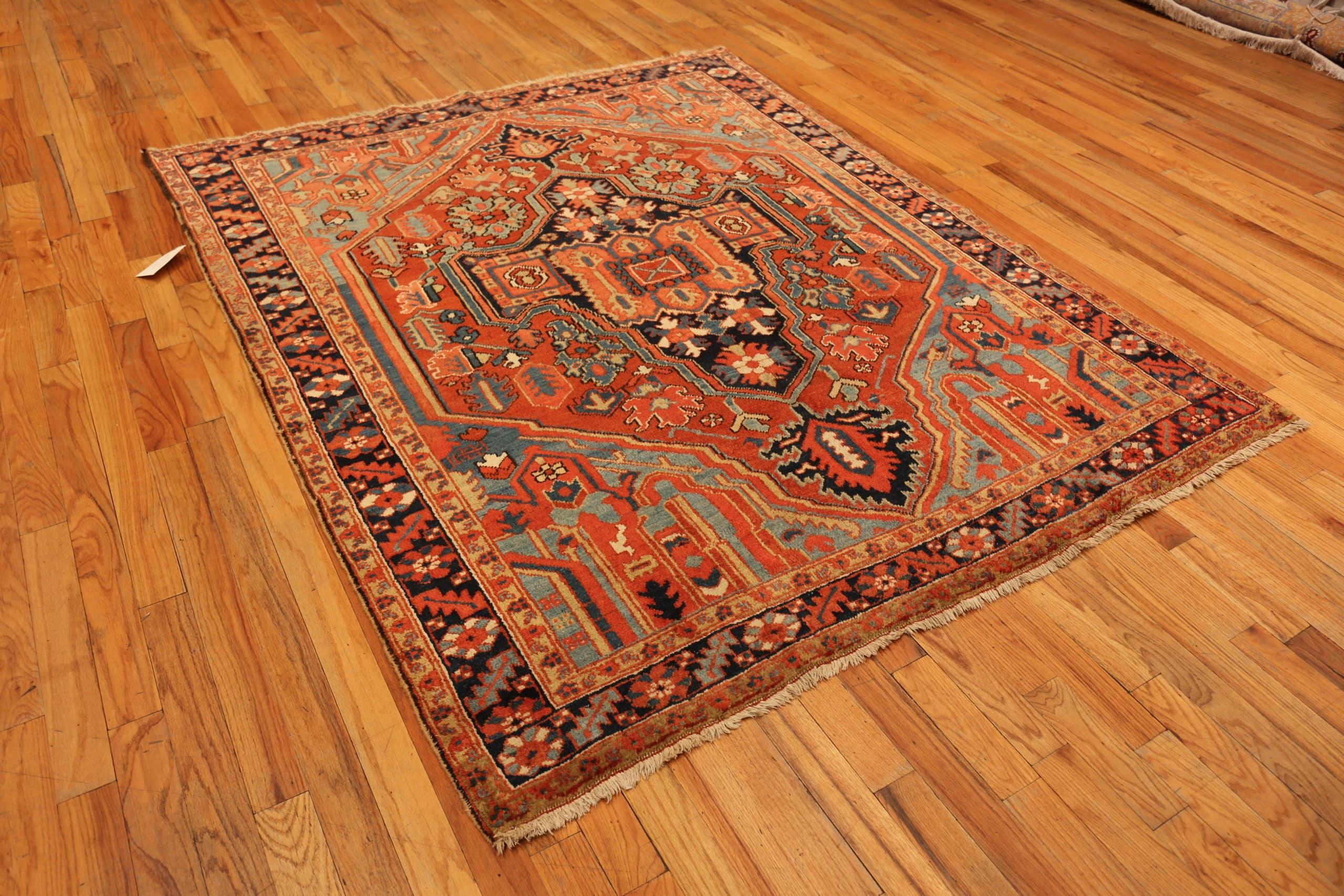 Small Antique Persian Heriz Rug. Size: 6 ft 5 in x 8 ft 1