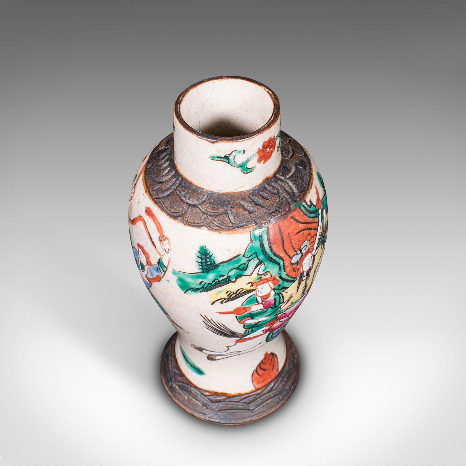 Petit vase Posy japonais ancien, céramique, urne à fleurs, Meiji, victorien, vers 1900 en vente 1