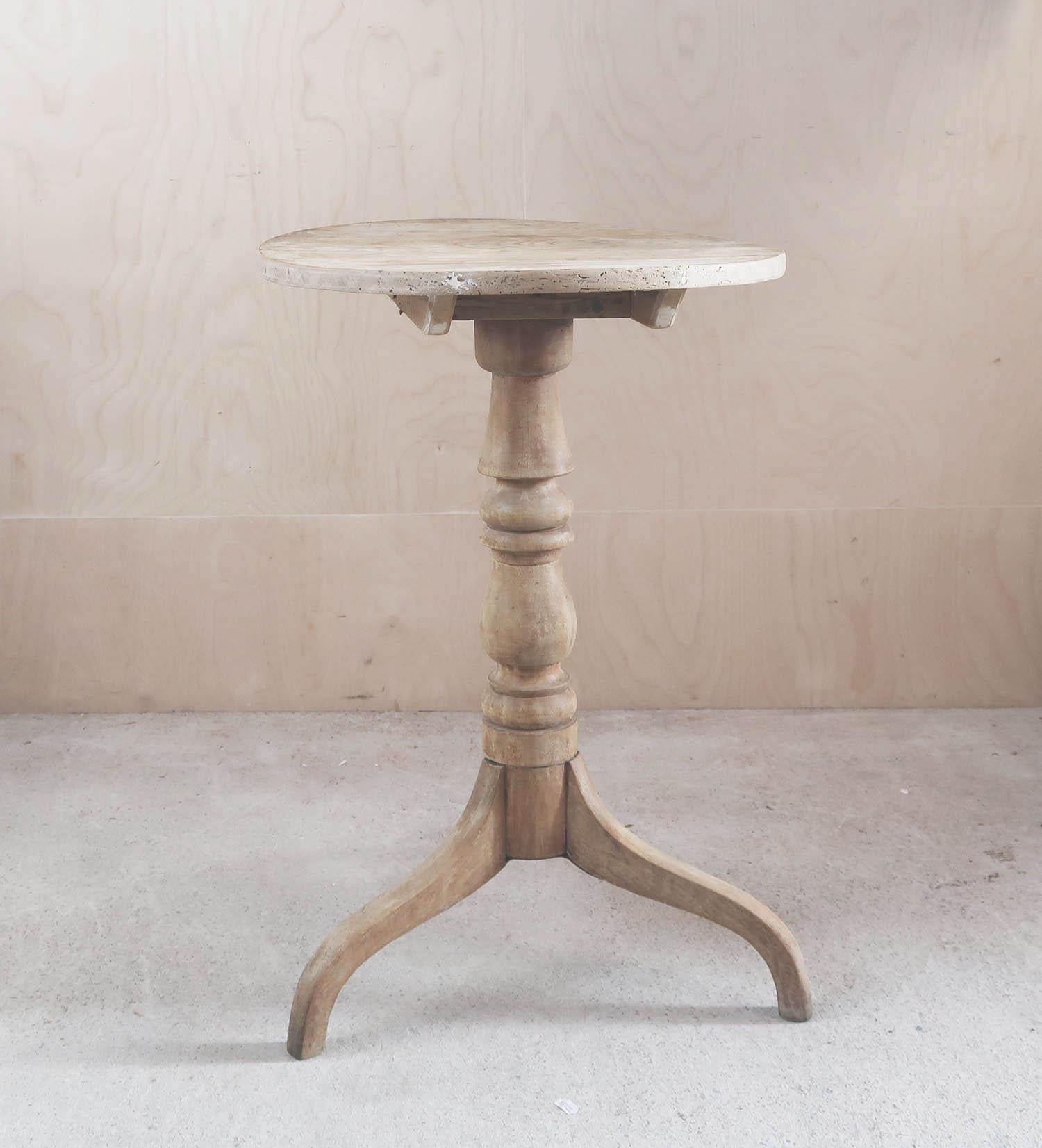Fabulous small round Georgian table. Made from bleached elm

Nicely figured top

I particularly like its simplicity and the shape of the legs 

I have chosen not to lacquer or wax the table.

The top is slightly undulating / wavy commensurate with