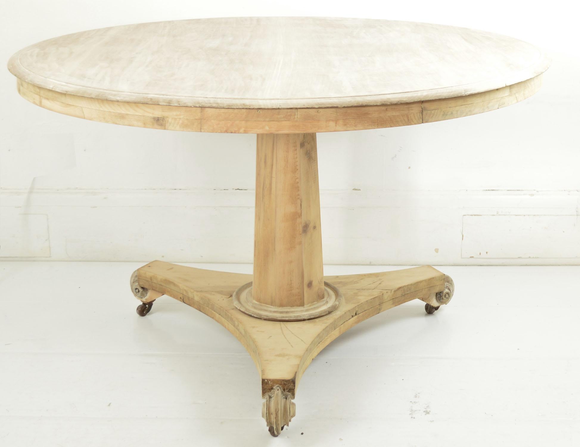 Small Antique Round Bleached Mahogany Breakfast Table, English, circa 1835 In Good Condition In St Annes, Lancashire