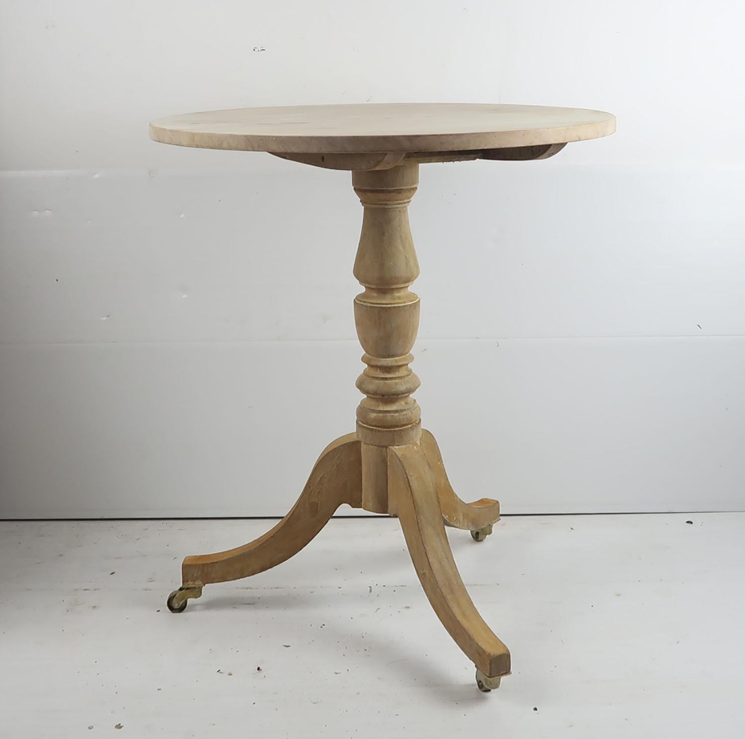 Georgian Small Antique Round Bleached Mahogany Side table. English, C.1820