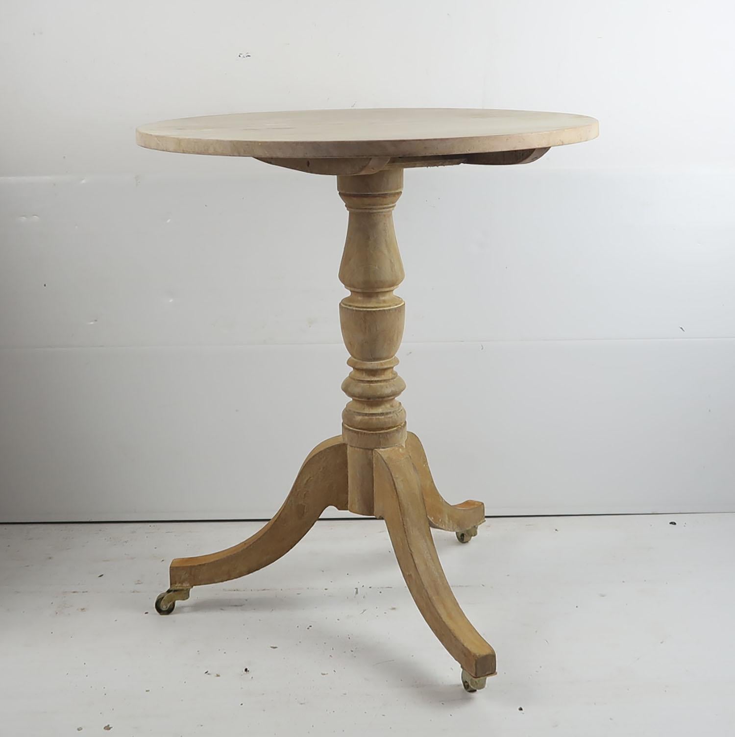 Small Antique Round Bleached Mahogany Side table. English, C.1820 3