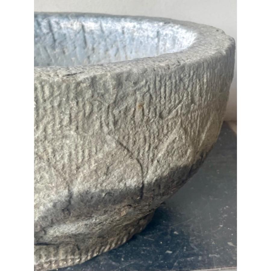 20th Century Small Antique Round Stone Basin For Sale