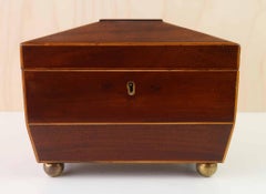 Kleine antike Sarkophag geformt Tee Caddy . Englisch C.1830