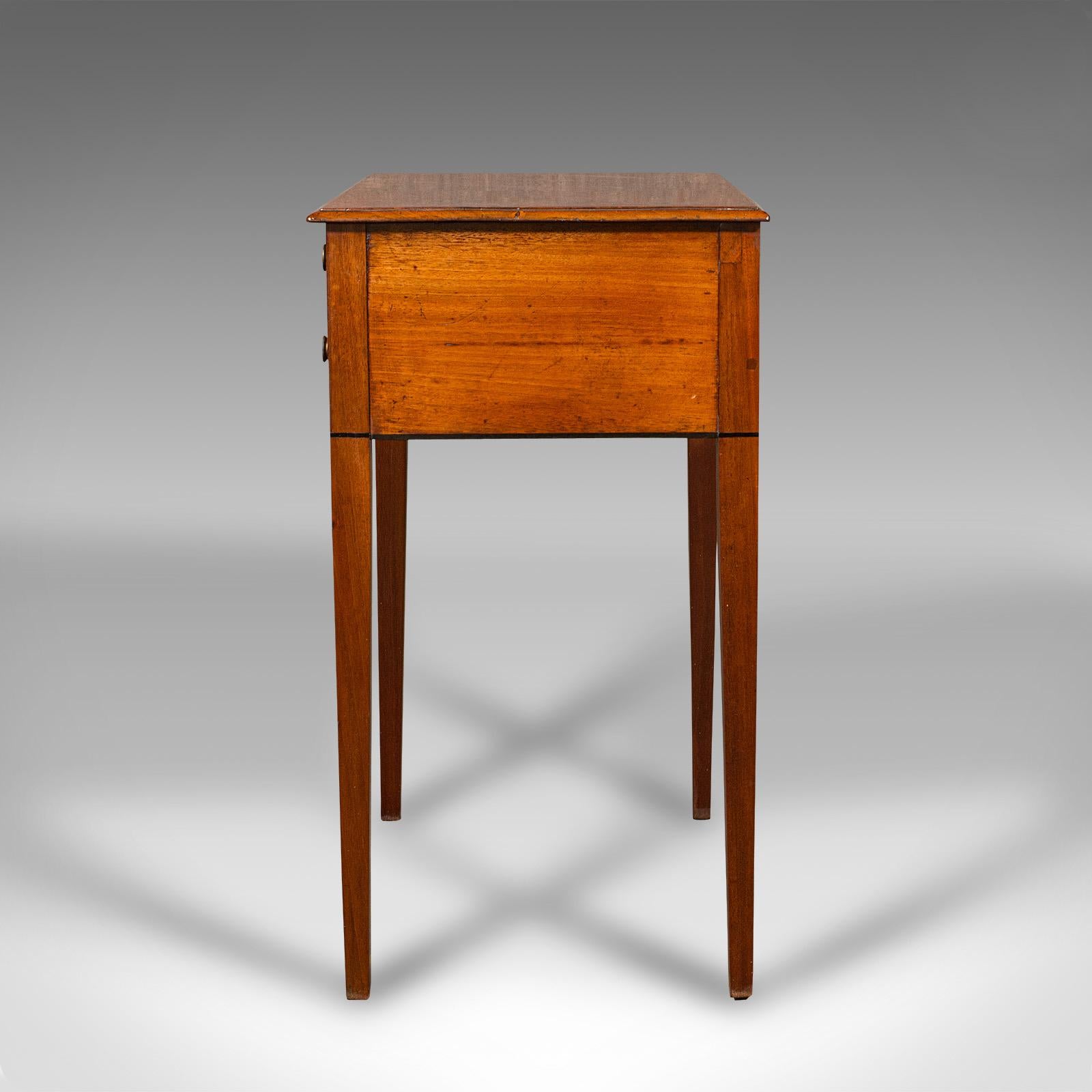 Small Antique Sewing Table, English, Bureau, Correspondence Desk, Georgian, 1800 In Good Condition In Hele, Devon, GB