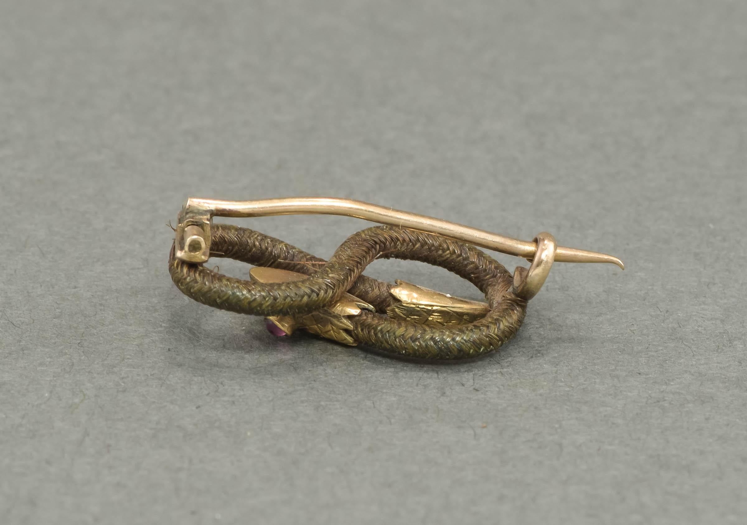 Small Antique Snake Eternity Brooch Pin - Gold with Hairwork In Good Condition For Sale In Danvers, MA