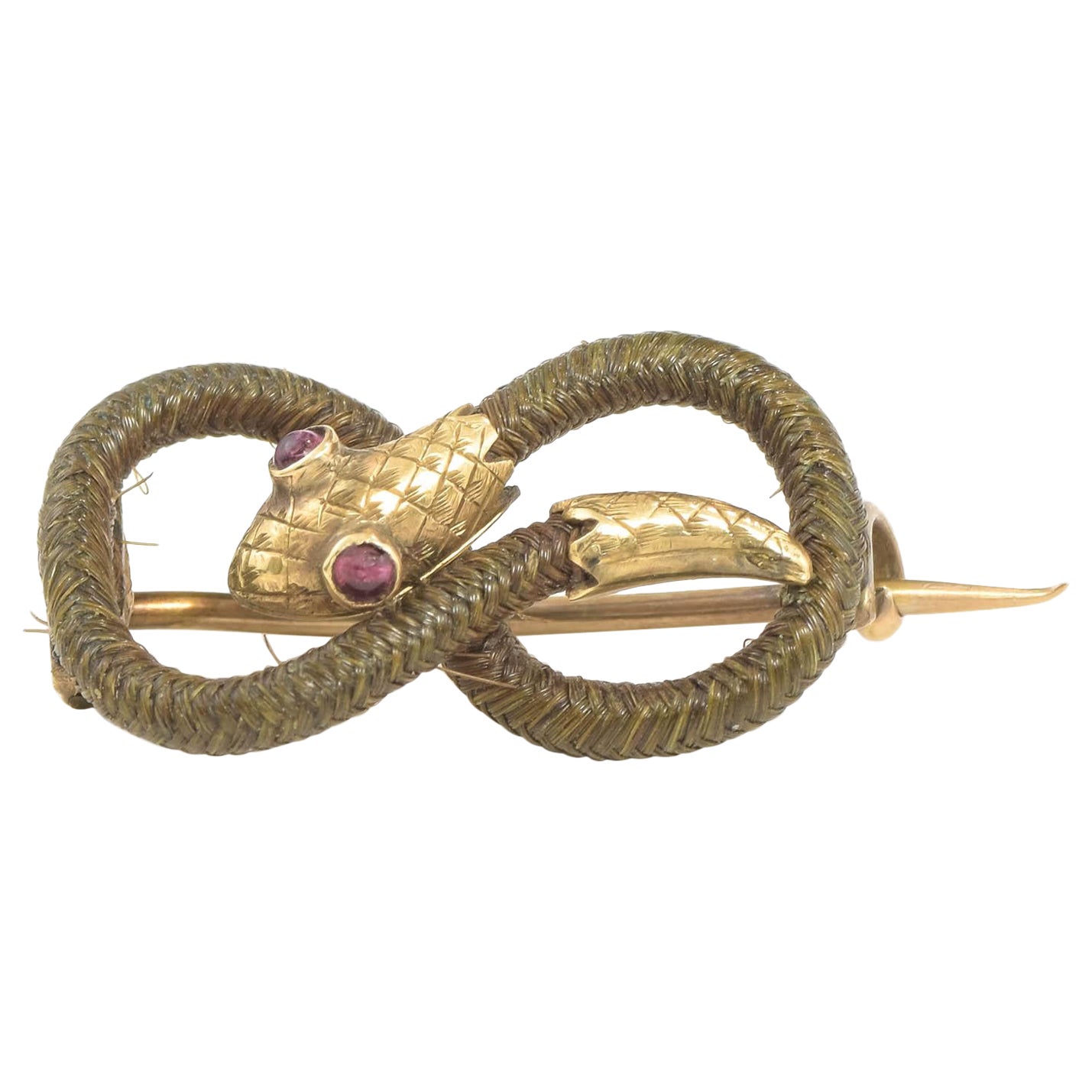 Petite broche d
éternité ancienne en forme de serpent avec broderie en or et cheveux en vente