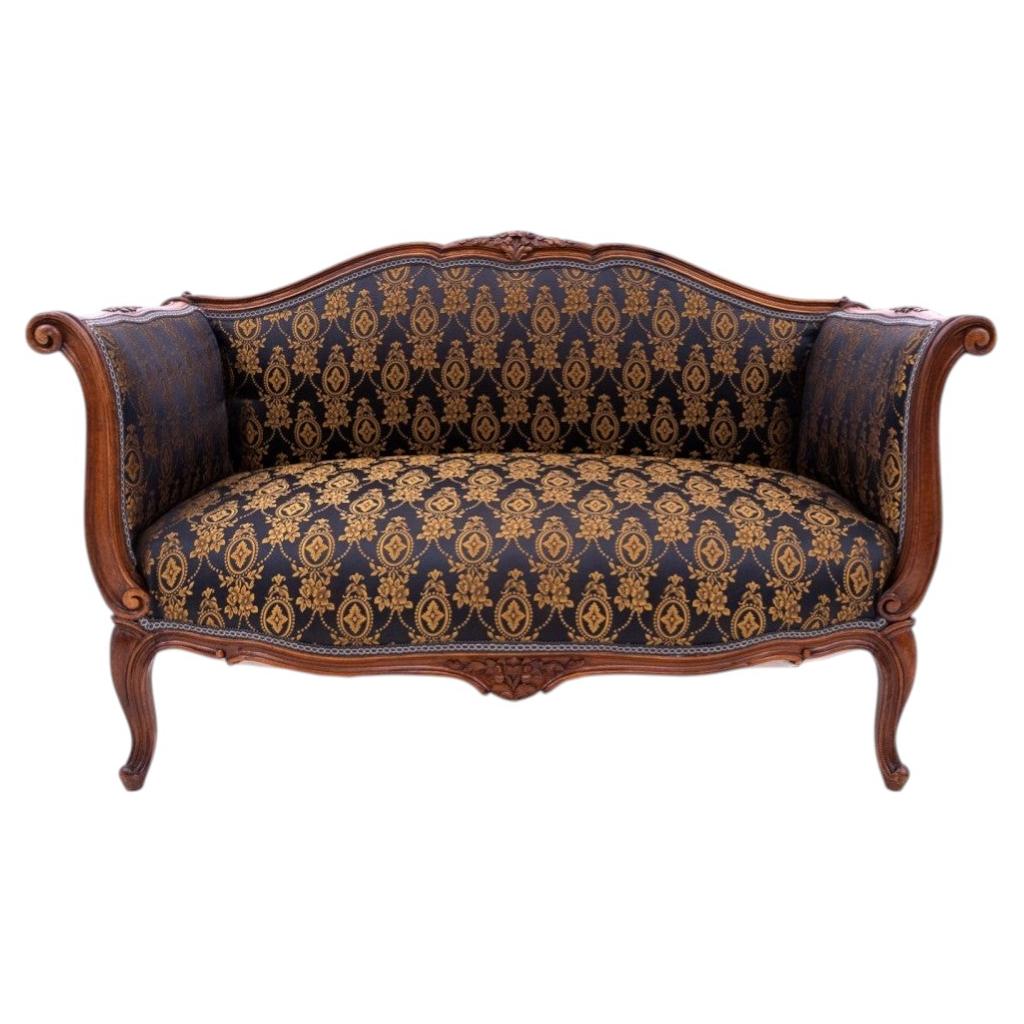 Small antique sofa from the late 19th century, France. After renovation. For Sale