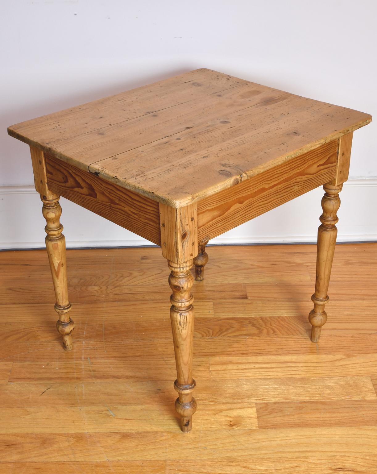 petite table d'extremite avec tiroir