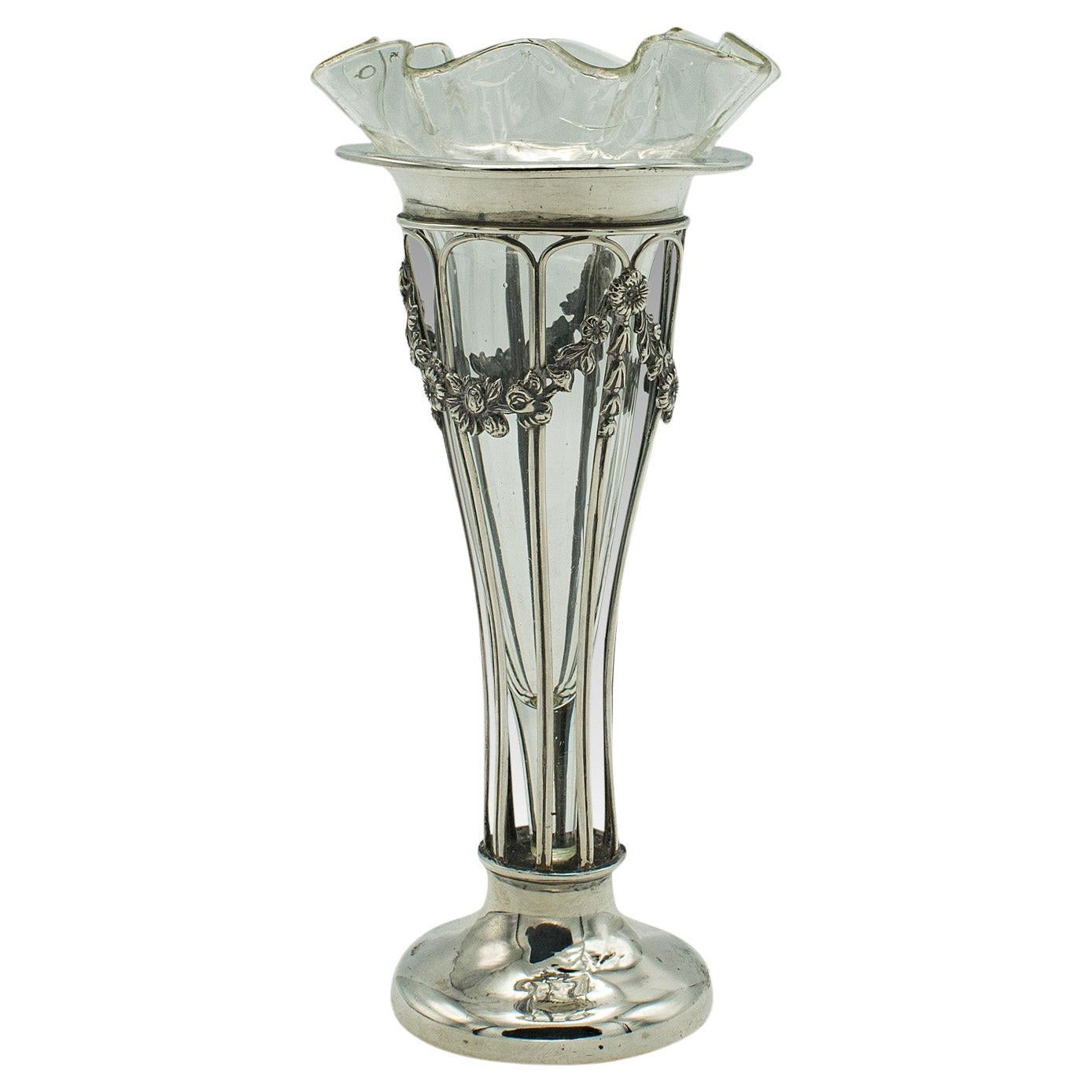 Petit vase à tige ancienne, anglais, argent, verre, décor, Art nouveau, édouardien en vente