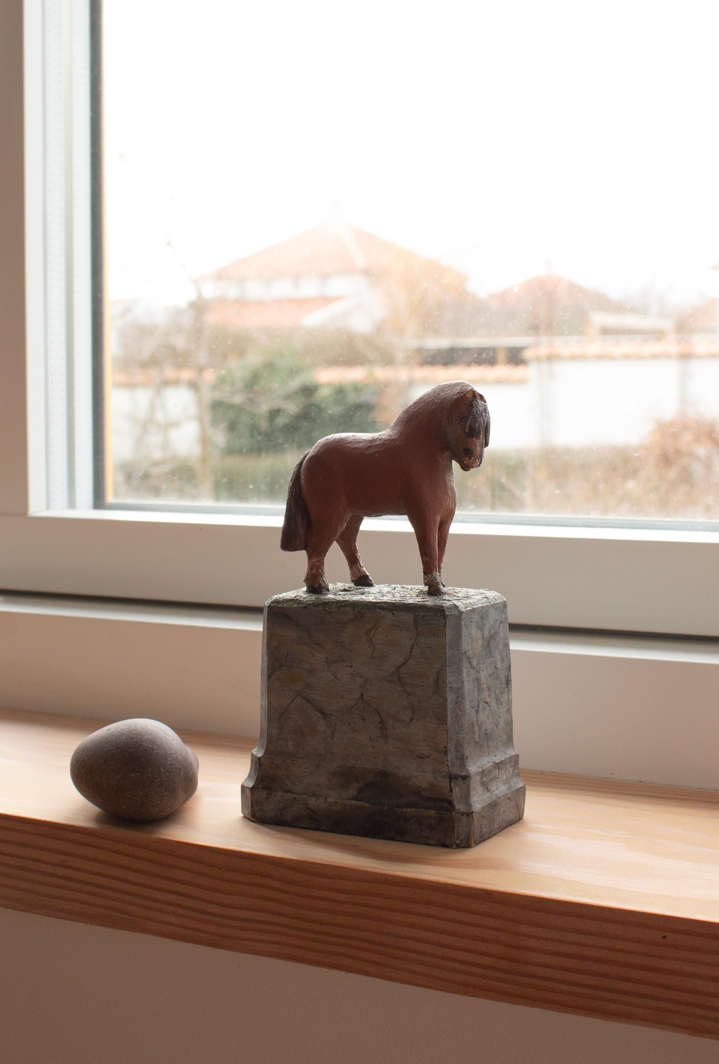 Small Antique Swedish Red-painted Horse in Wood, 1900th For Sale 6