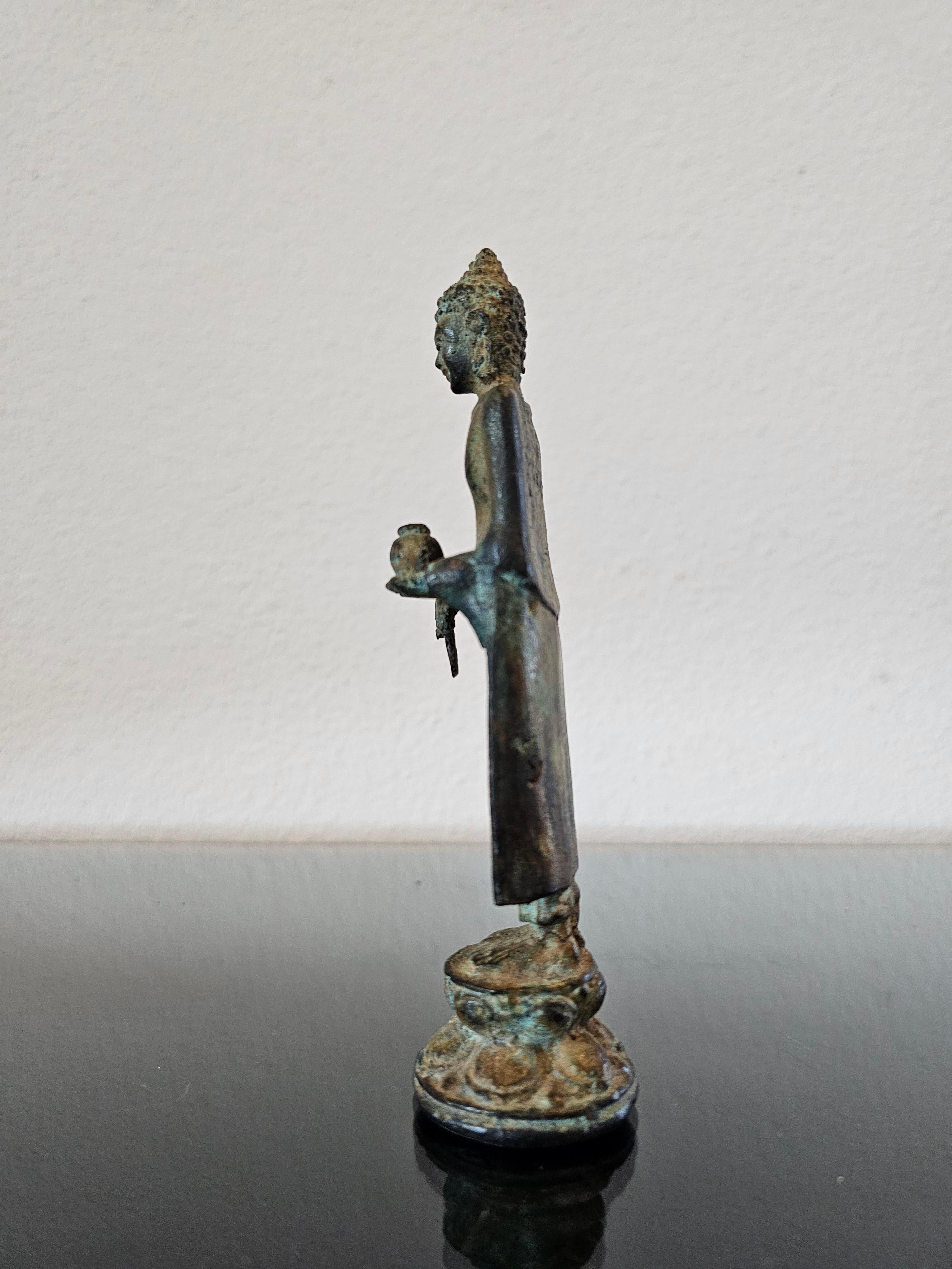 Antike thailändische Buddha-Figur aus Bronze aus der Ayutthaya-Periode, heilende Medizin, Buddha-Statue im Angebot 9