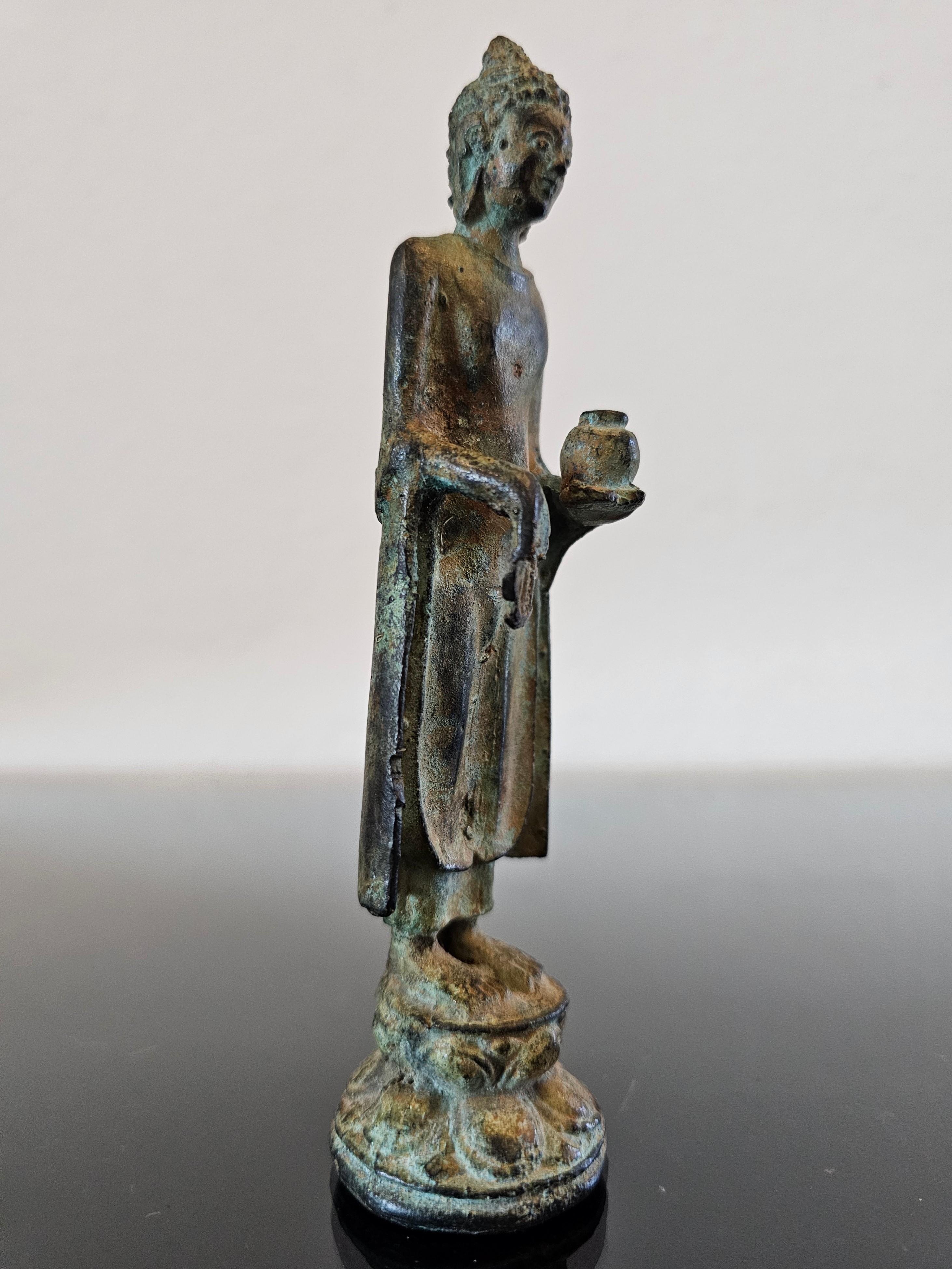 Antike thailändische Buddha-Figur aus Bronze aus der Ayutthaya-Periode, heilende Medizin, Buddha-Statue im Angebot 10
