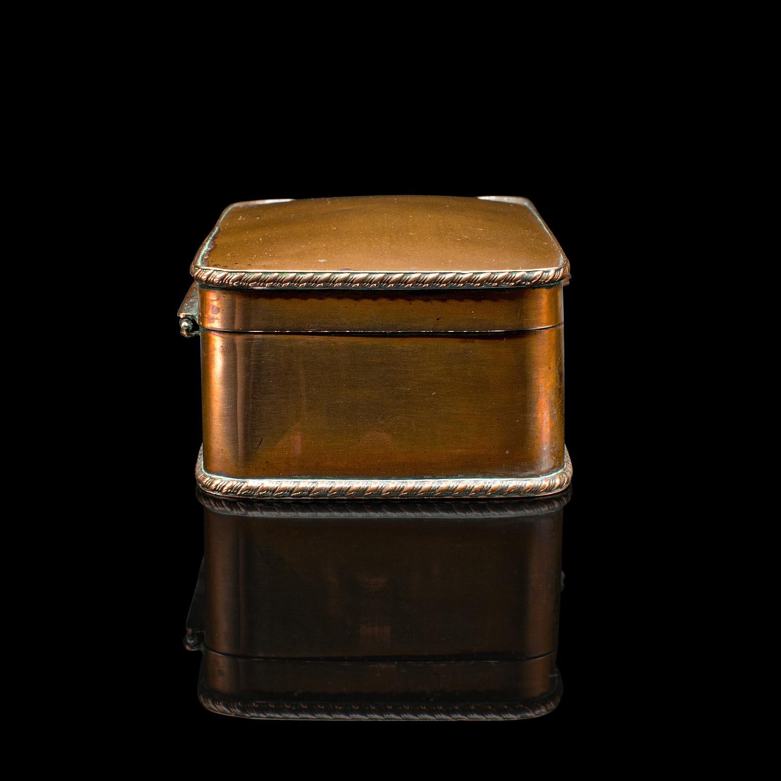 Britannico Piccolo barattolo di tabacco antico, inglese, rame, placca d'argento, scatola con coperchio, edoardiano in vendita
