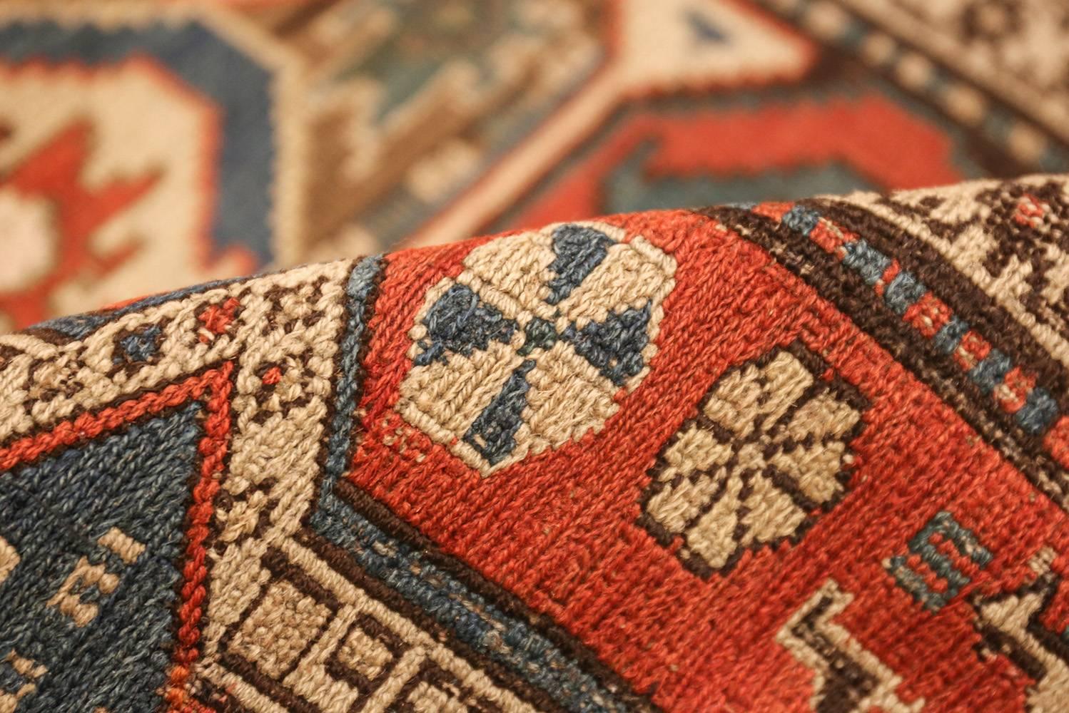 Small Antique Tribal Soumak Caucasian Rug. Size: 4 ft 4 in x 6 ft 5 in  In Good Condition In New York, NY