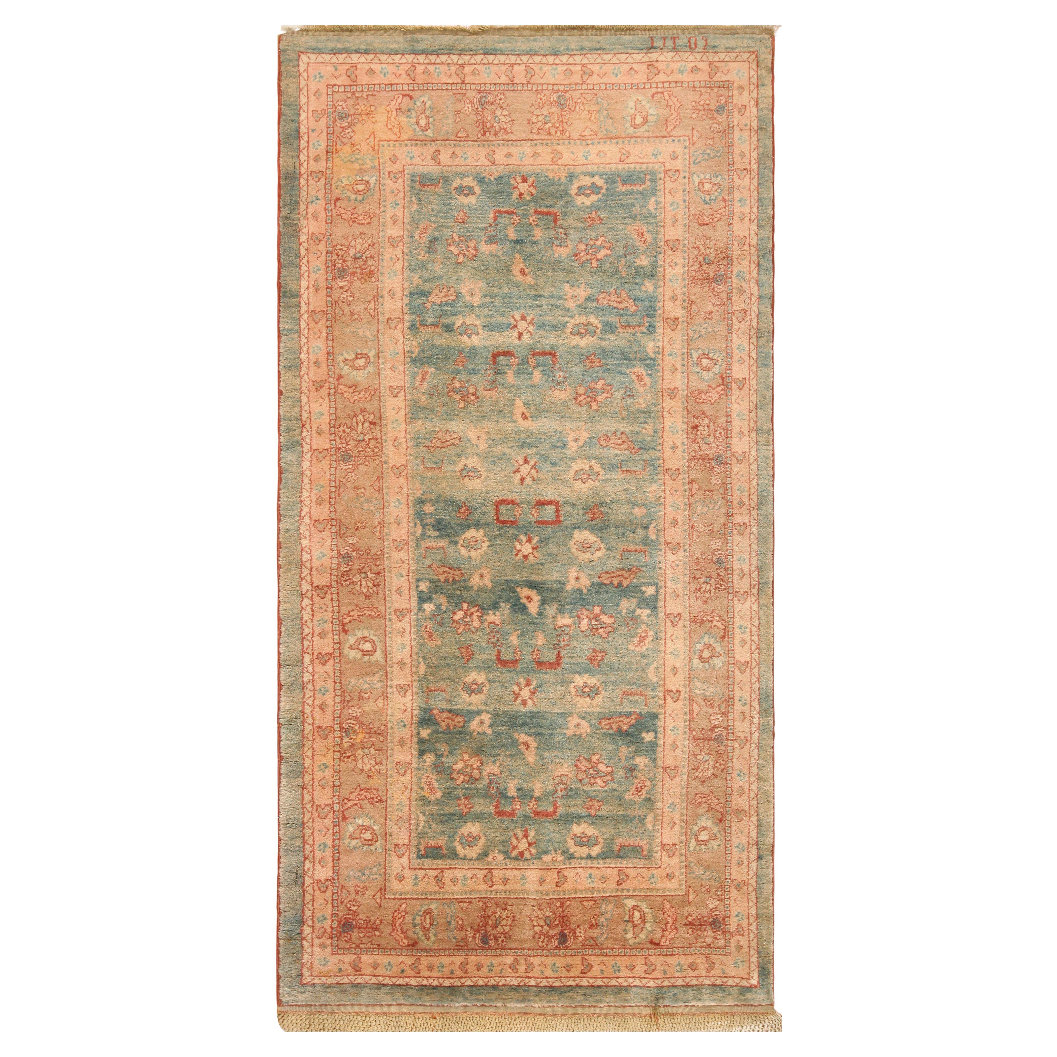 Tappeto Tribale Turco Oushak Abrash Antico Piccolo Dimensioni 4'4" x 8'6" in vendita