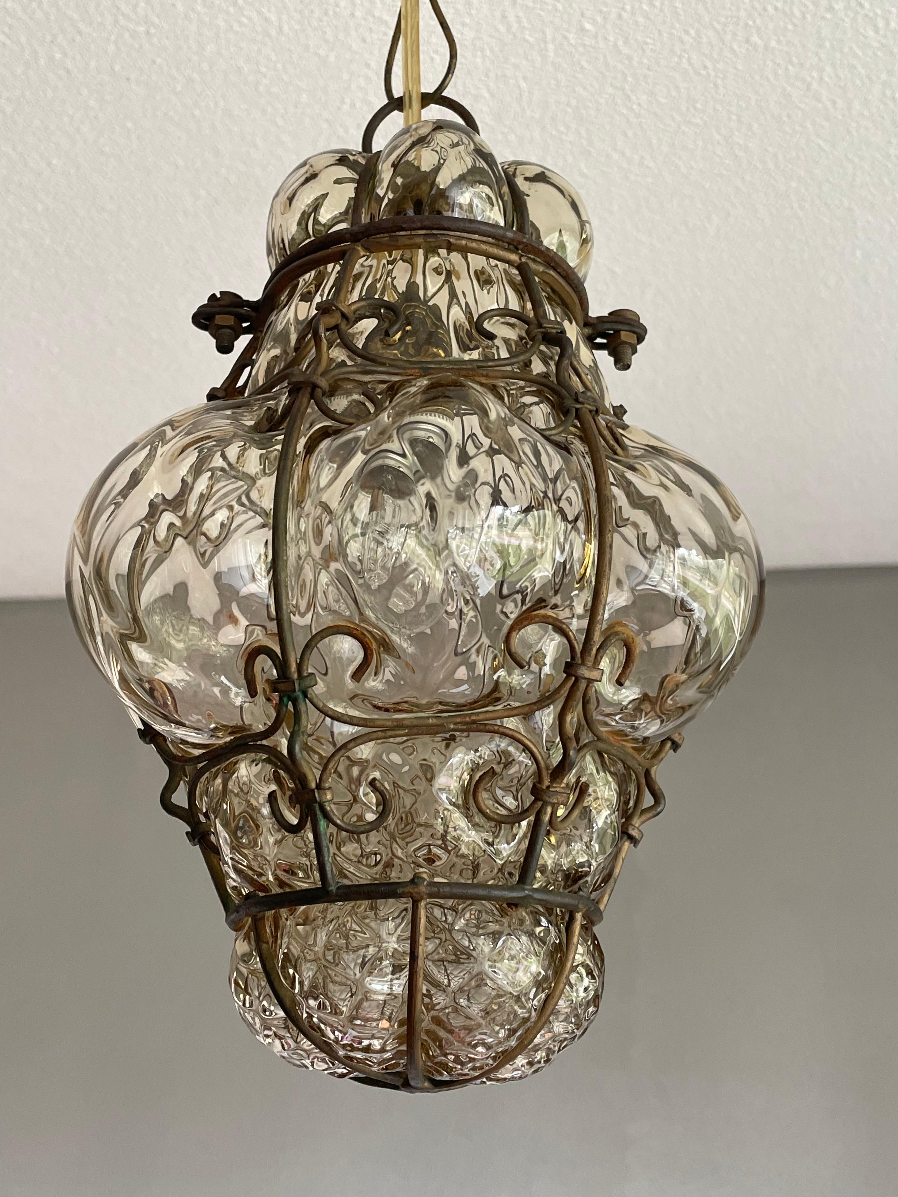 Antike venezianische Murano-Hängelampe, mundgeblasenes Glas in schmiedeeisernen Rahmen 12