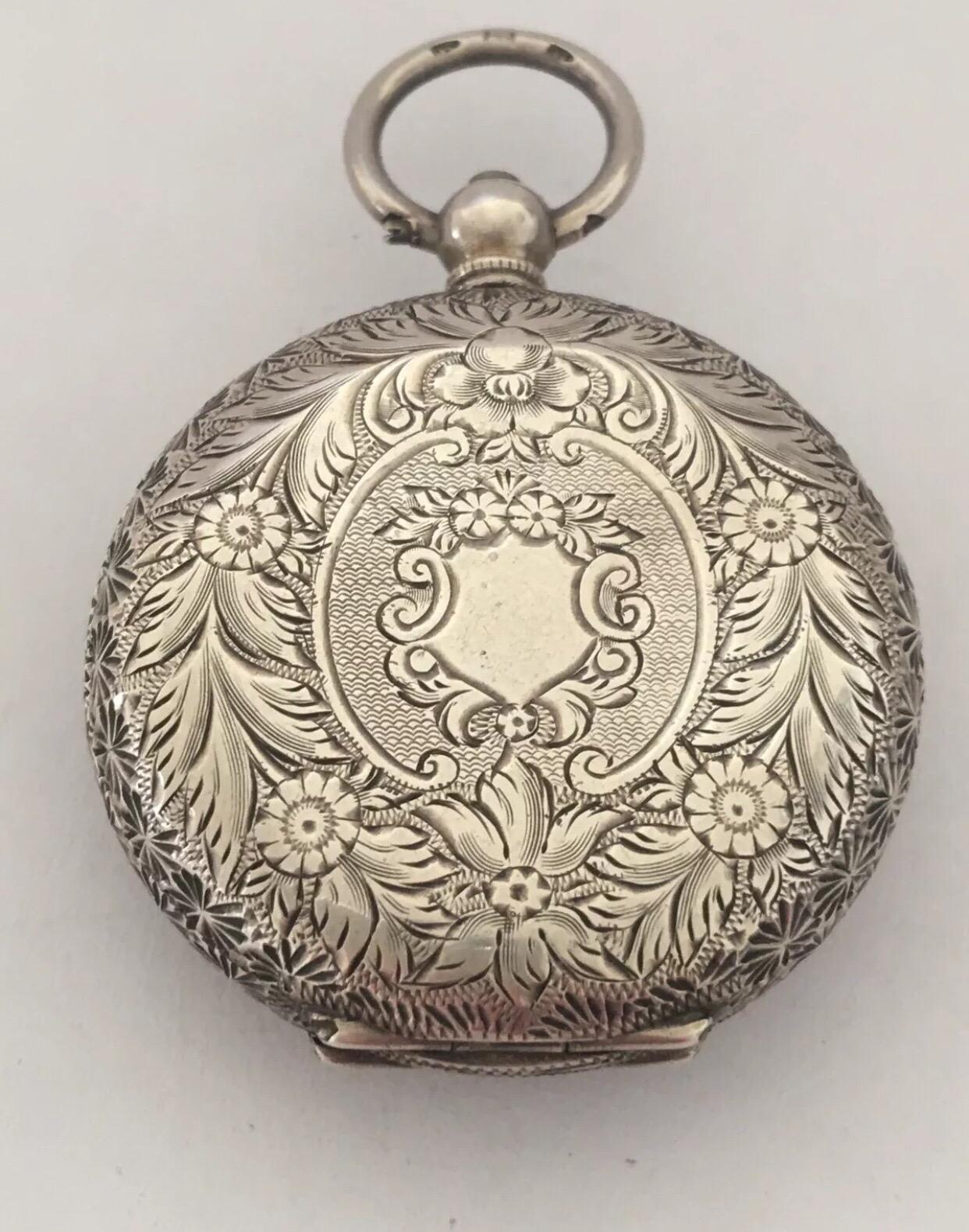 Antique Victorian Silver pocket/ fob watch


This beauty little watch is in good Working condition and is ticking well. It comes with the winding key