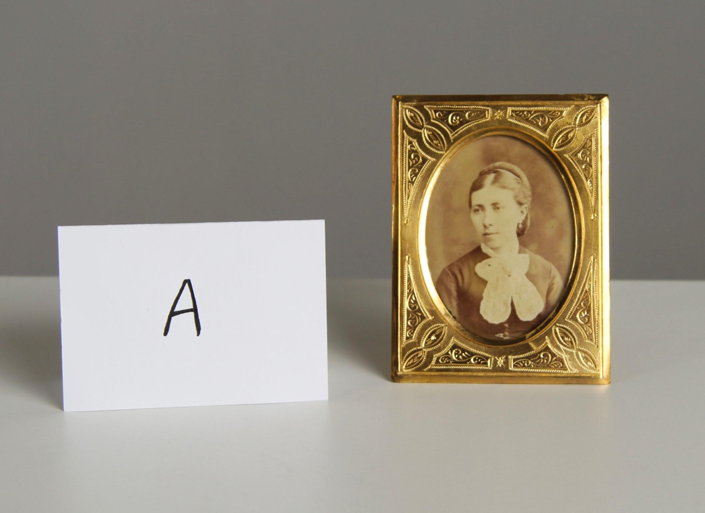 19th Century Small Antique Victorian Picture Frame, Bronze Dorée, France, 1880s, 4 x 6 cm For Sale