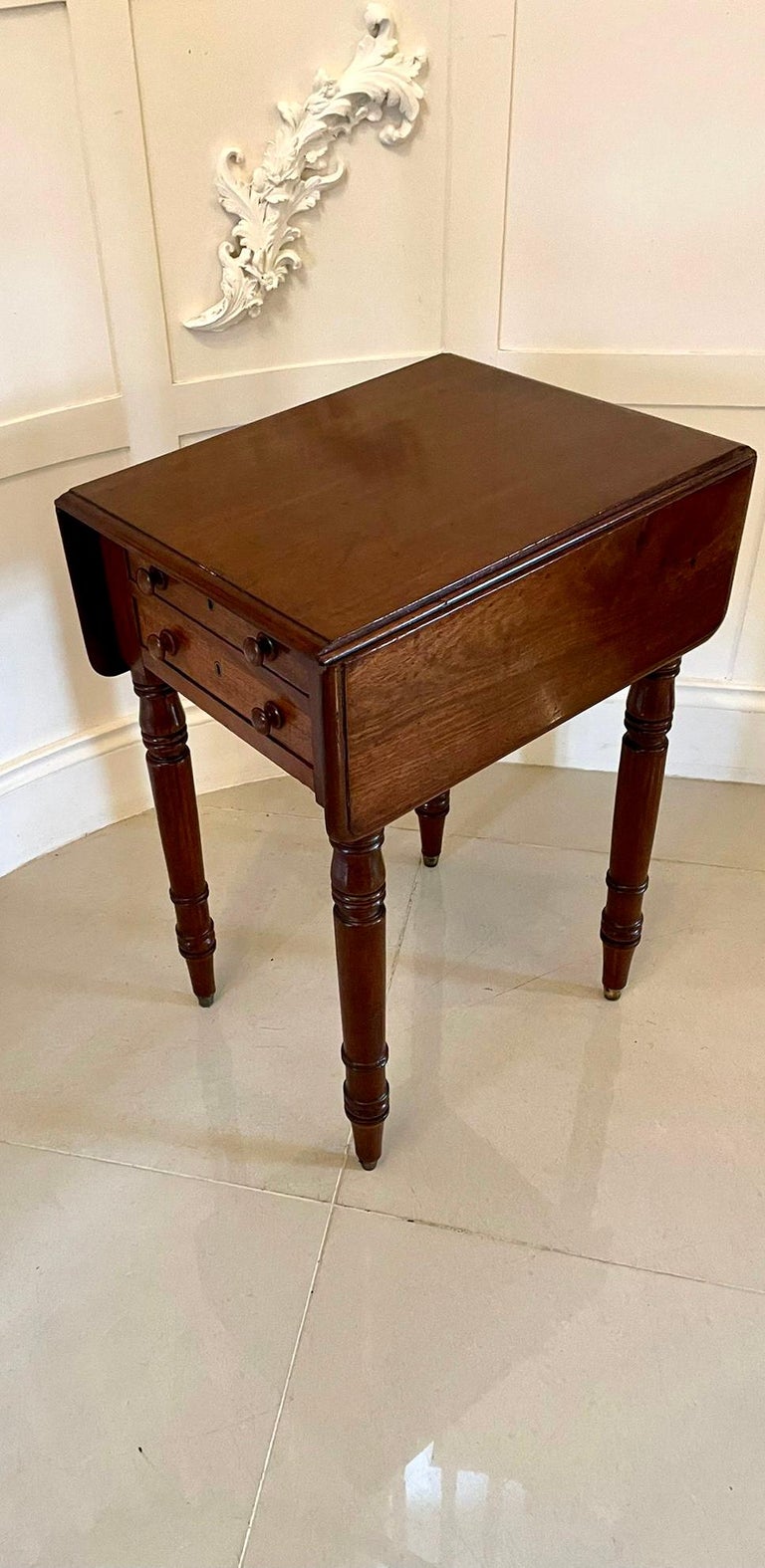 Small Antique Victorian Quality Mahogany Table with Two Drop Leaves For Sale at 1stDibs small