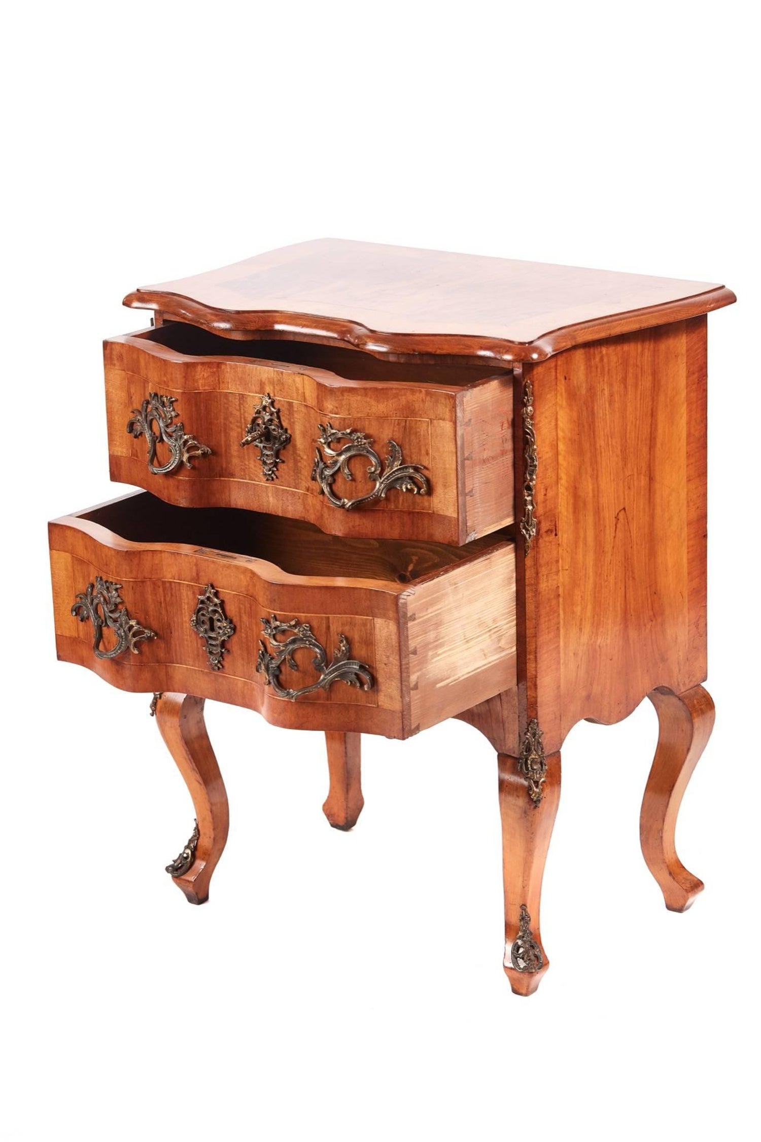 Small Antique Walnut Chest of Drawers at 1stdibs