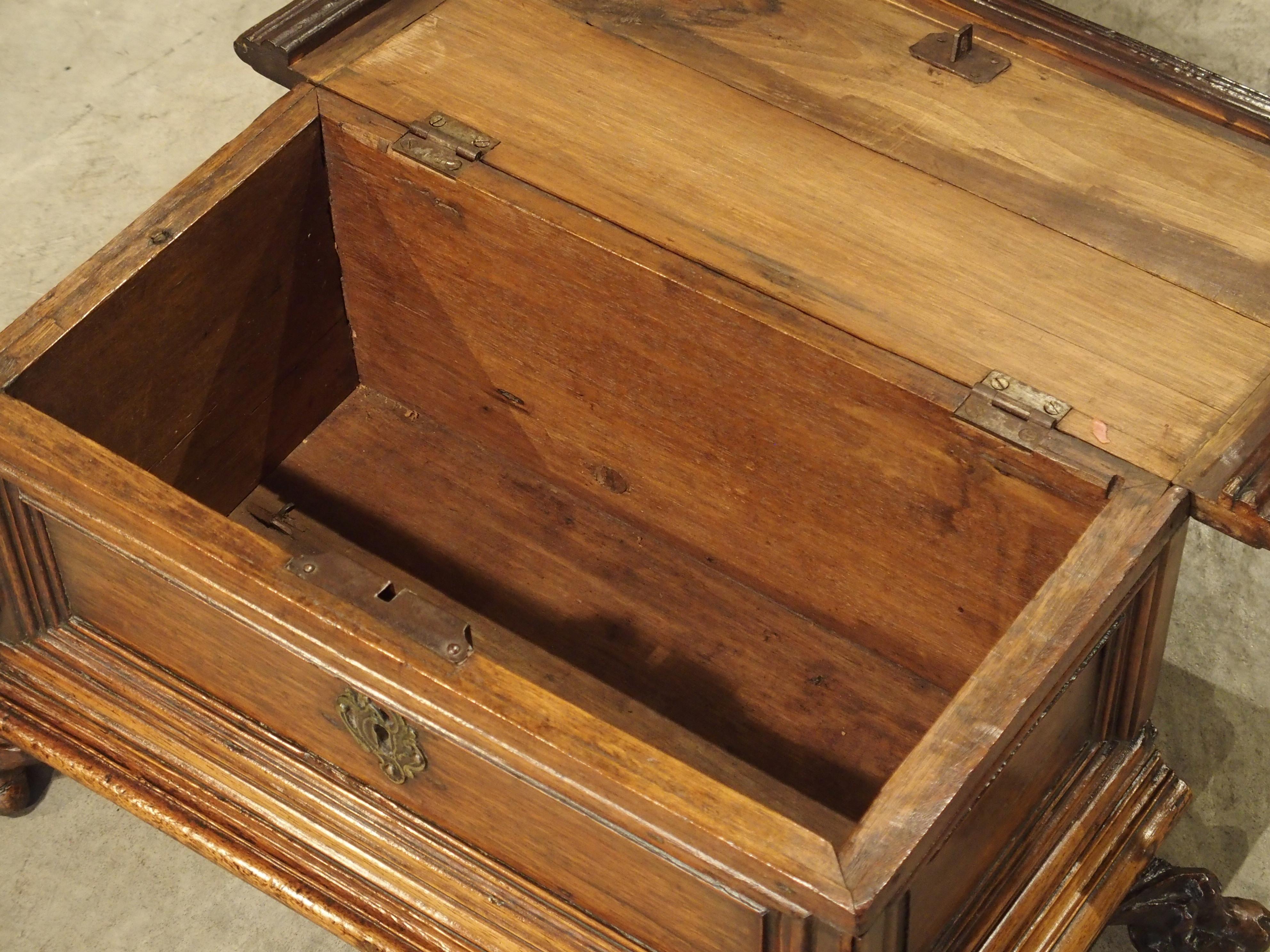 Small Antique Walnut Wood Table Trunk from Northern Italy, circa 1700 4