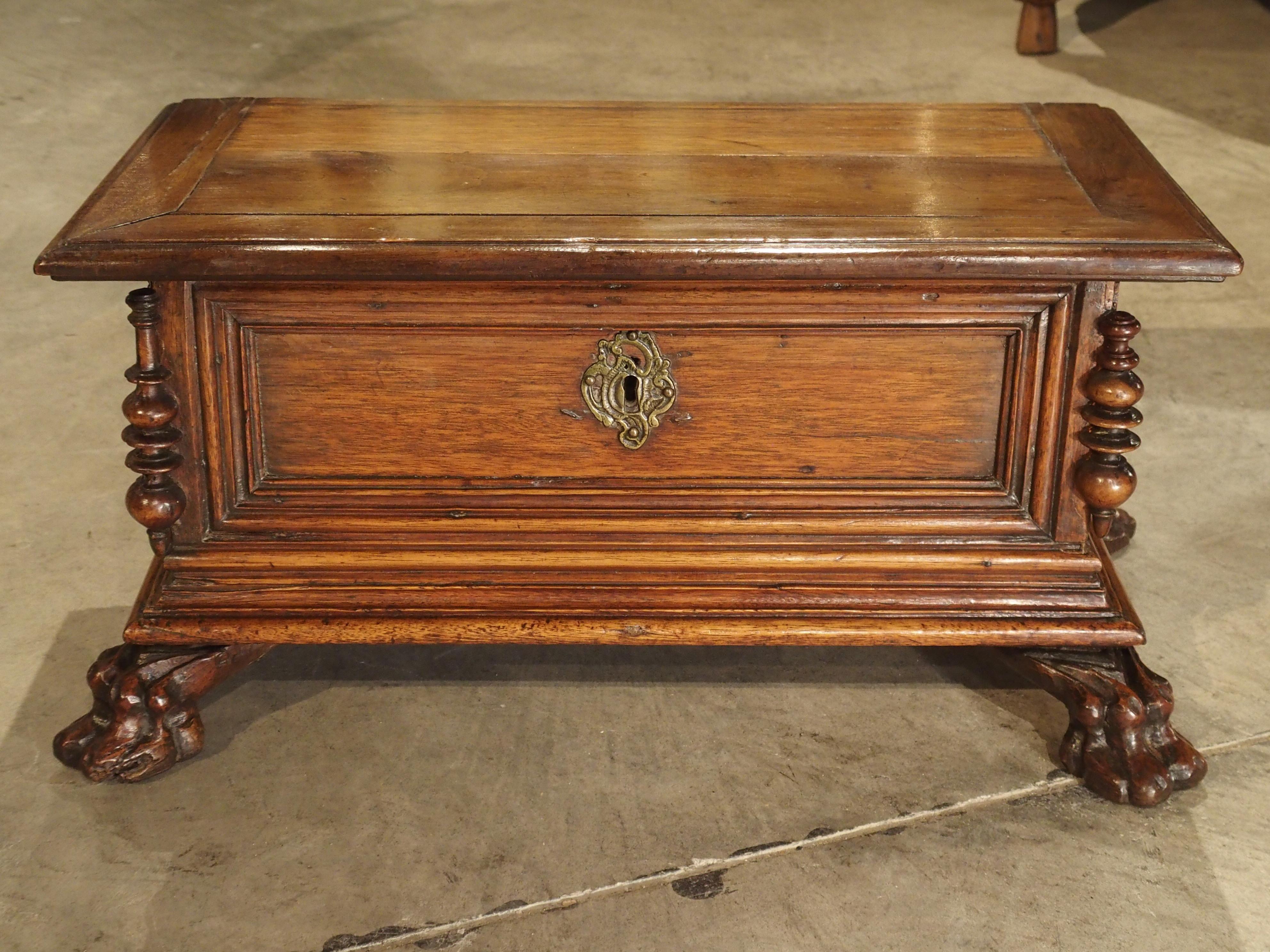 Small Antique Walnut Wood Table Trunk from Northern Italy, circa 1700 1
