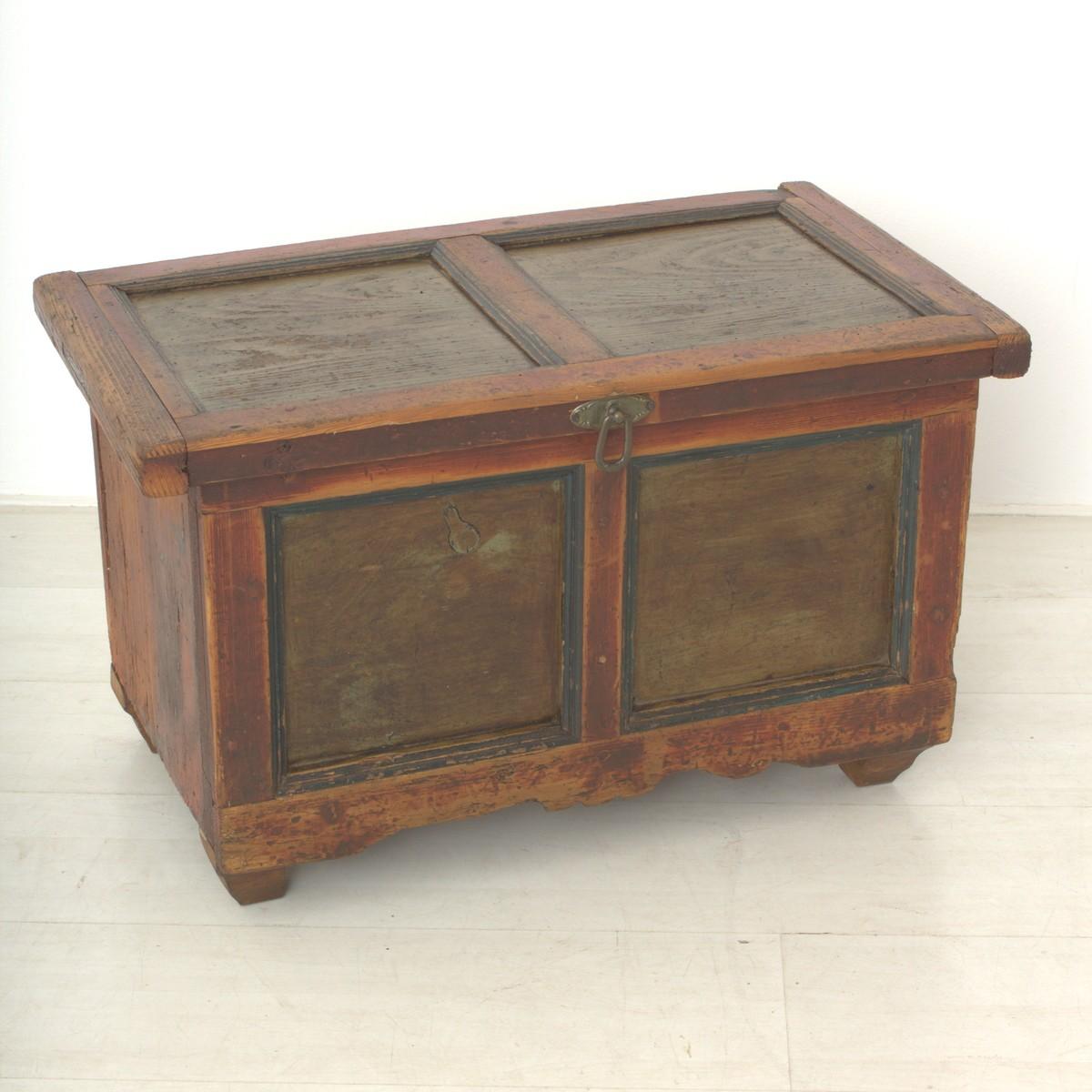 Small Antique Wood Trunk, circa 1880 2