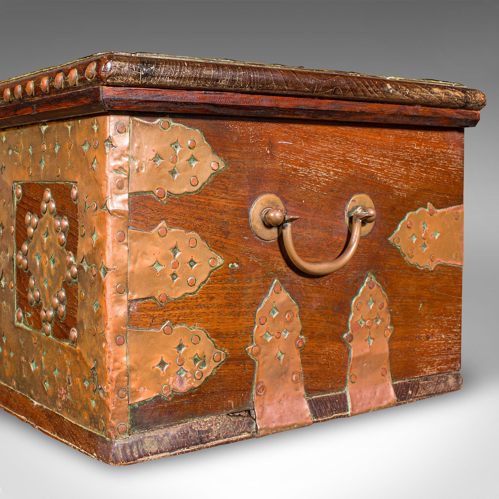 Small Antique Zanzibar Chest, East African Teak, Brass, Travel Trunk, Victorian en venta 4