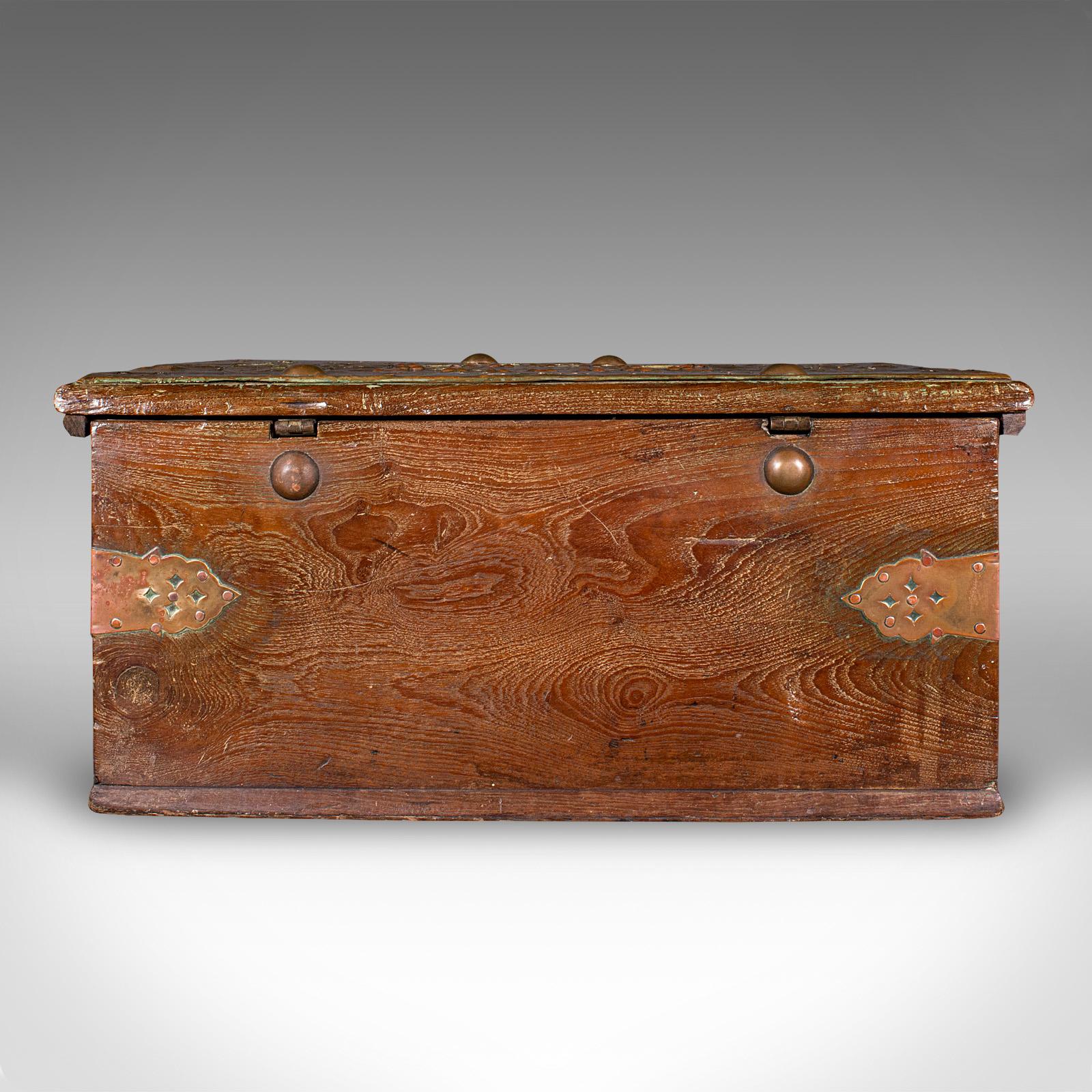 Small Antique Zanzibar Chest, East African Teak, Brass, Travel Trunk, Victorian en Bueno estado para la venta en Hele, Devon, GB