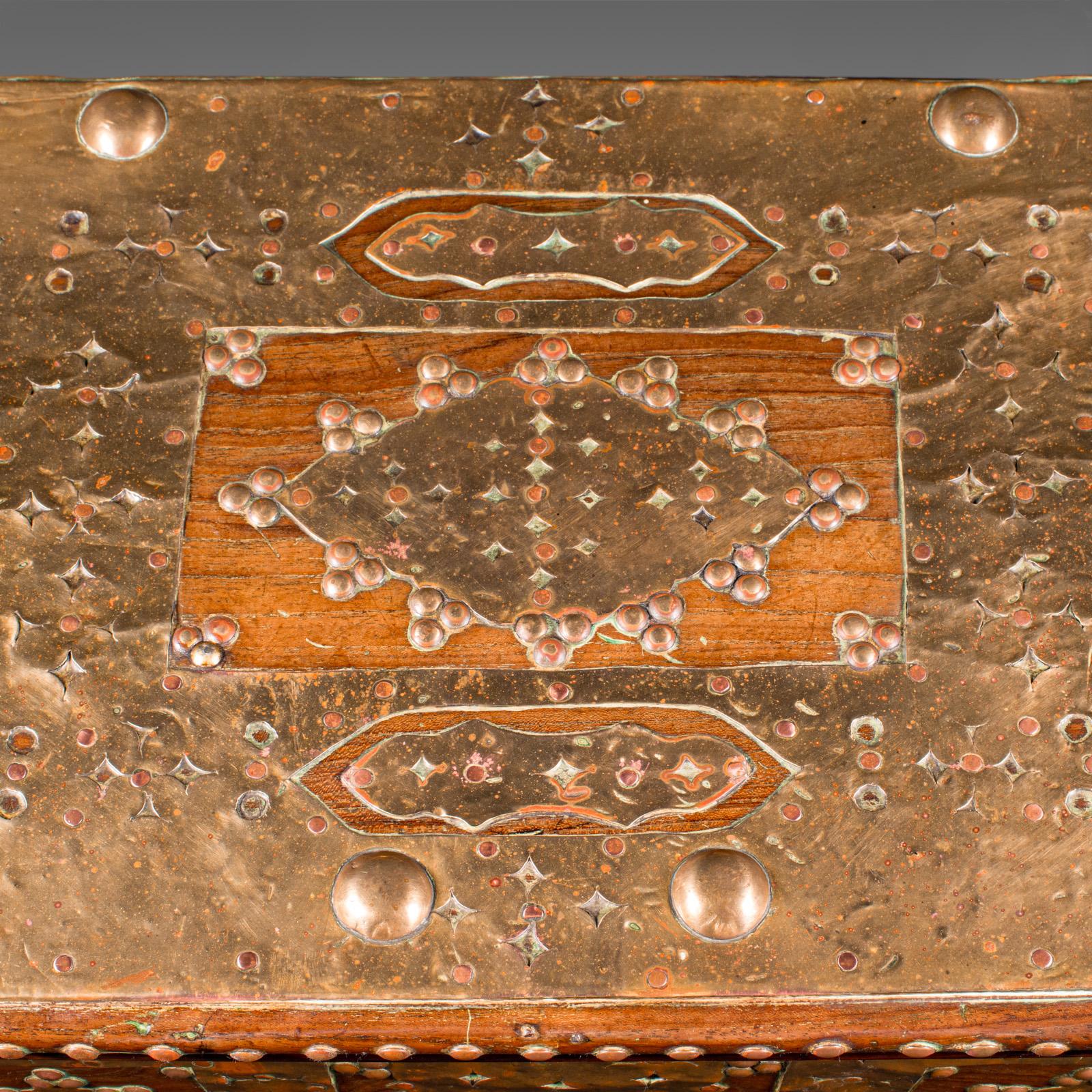 Small Antique Zanzibar Chest, East African Teak, Brass, Travel Trunk, Victorian en venta 2