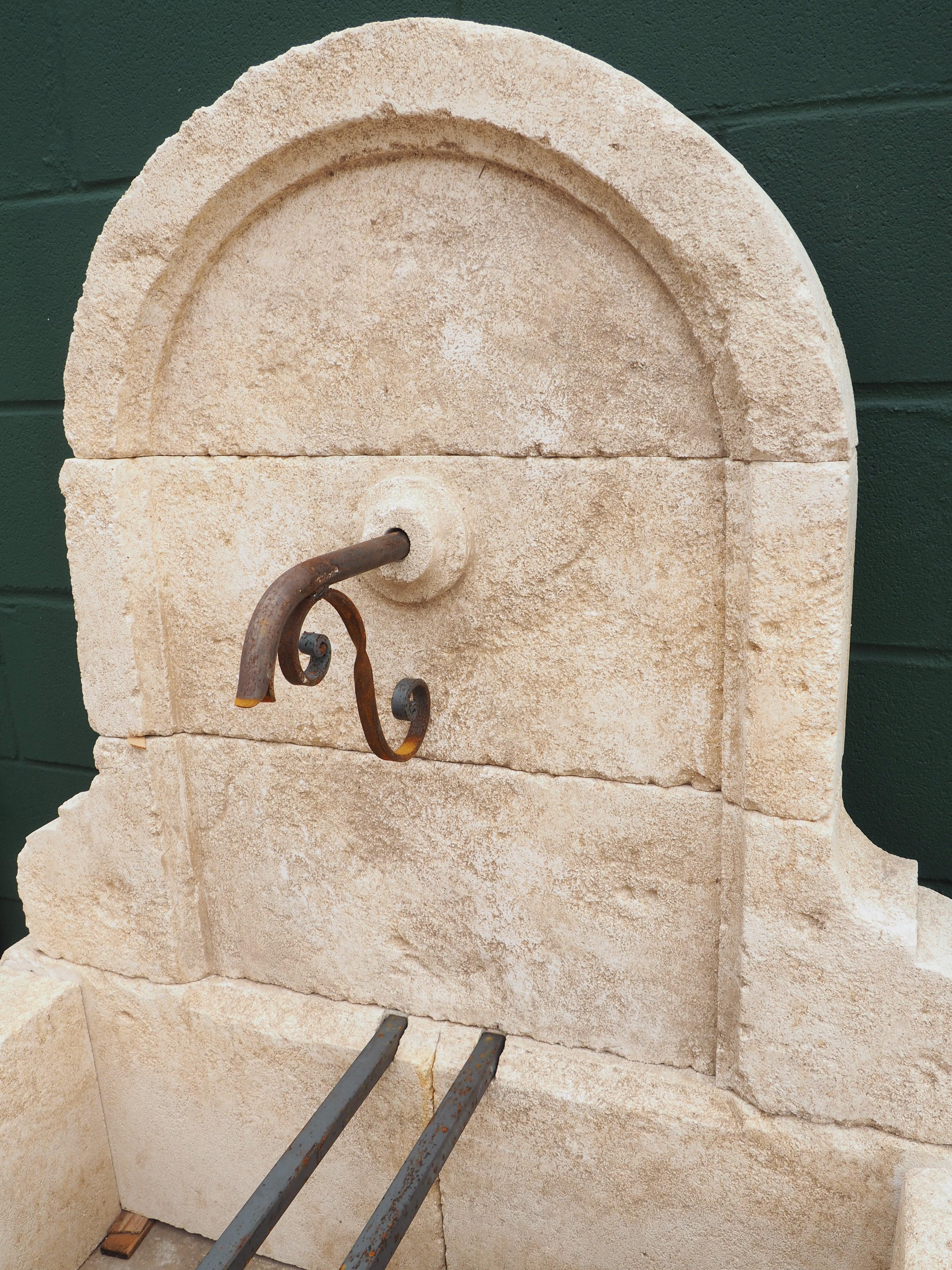 Small Arched Limestone Wall Fountain from France In Good Condition In Dallas, TX