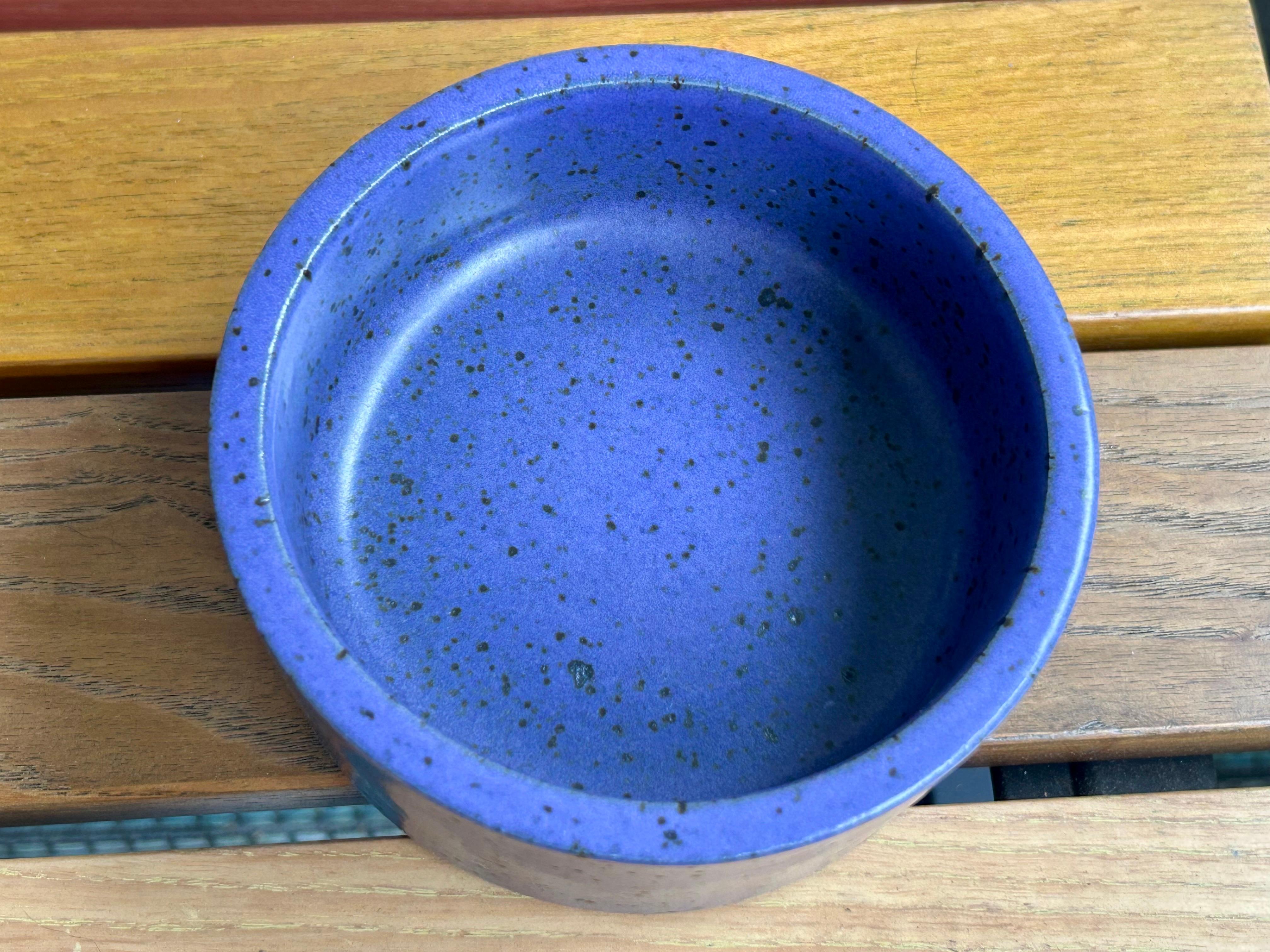 California design.
Super rare scale.
Group Artec.
Limited production.
Survivor.
This was originally designed as an ashtray when smoking was the norm.
Its utilitarianism has been elevated as an art object to be admired and used for any occasion.
Made